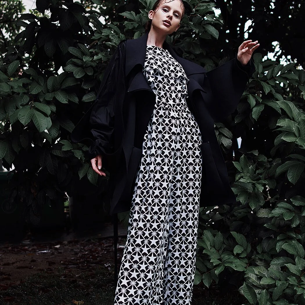 📖kaltblutmagazine
Photo: aimanyazd
Art direction: visualsbyamalina
Styling: sashaivanjournal
MUAH: khushhmua
Model: itshannaboyko tangerinemodels

.
.
.

#simonmo#fashion#fashionwomenswear#readytowear#checkprint#fashioneditorial#photography#styleoft