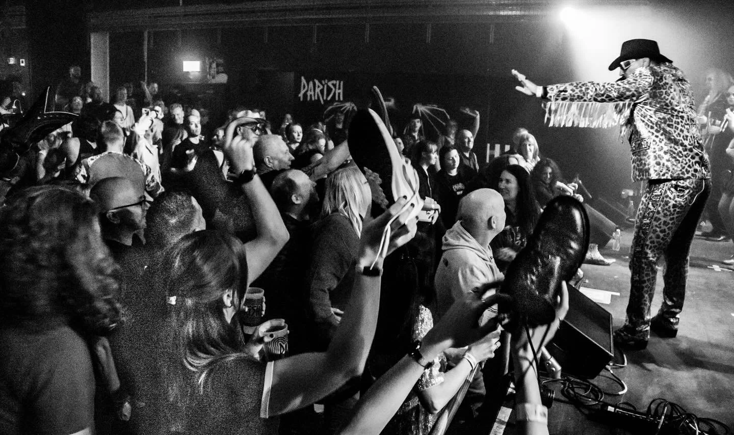 #TBT to the last time we prayed at @parishhudd !  Huddersfield, will we be seeing you on Nov 7? Ticket link in bio! 
📸 @elspethmarymoore 
#throwback #throwbackthursday #ohmygoditsthechurch