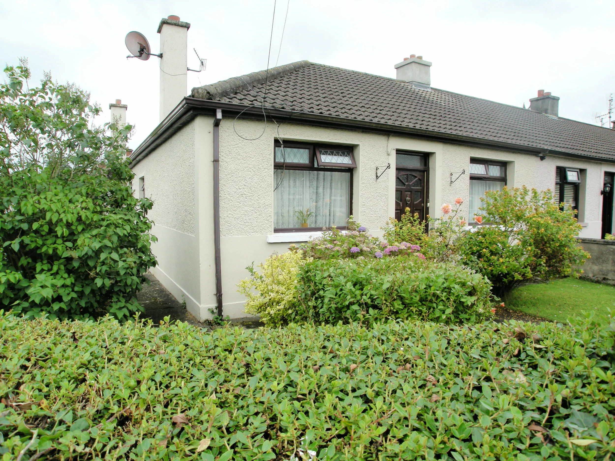 48 O'Hanlon Park , Dundalk , Co. Louth . — McArdle Auctioneers