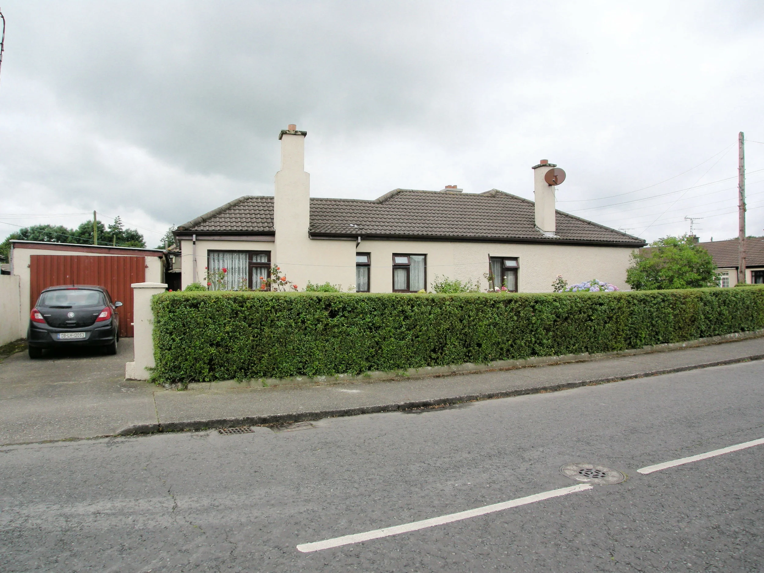 48 O'Hanlon Park , Dundalk , Co. Louth . — McArdle Auctioneers