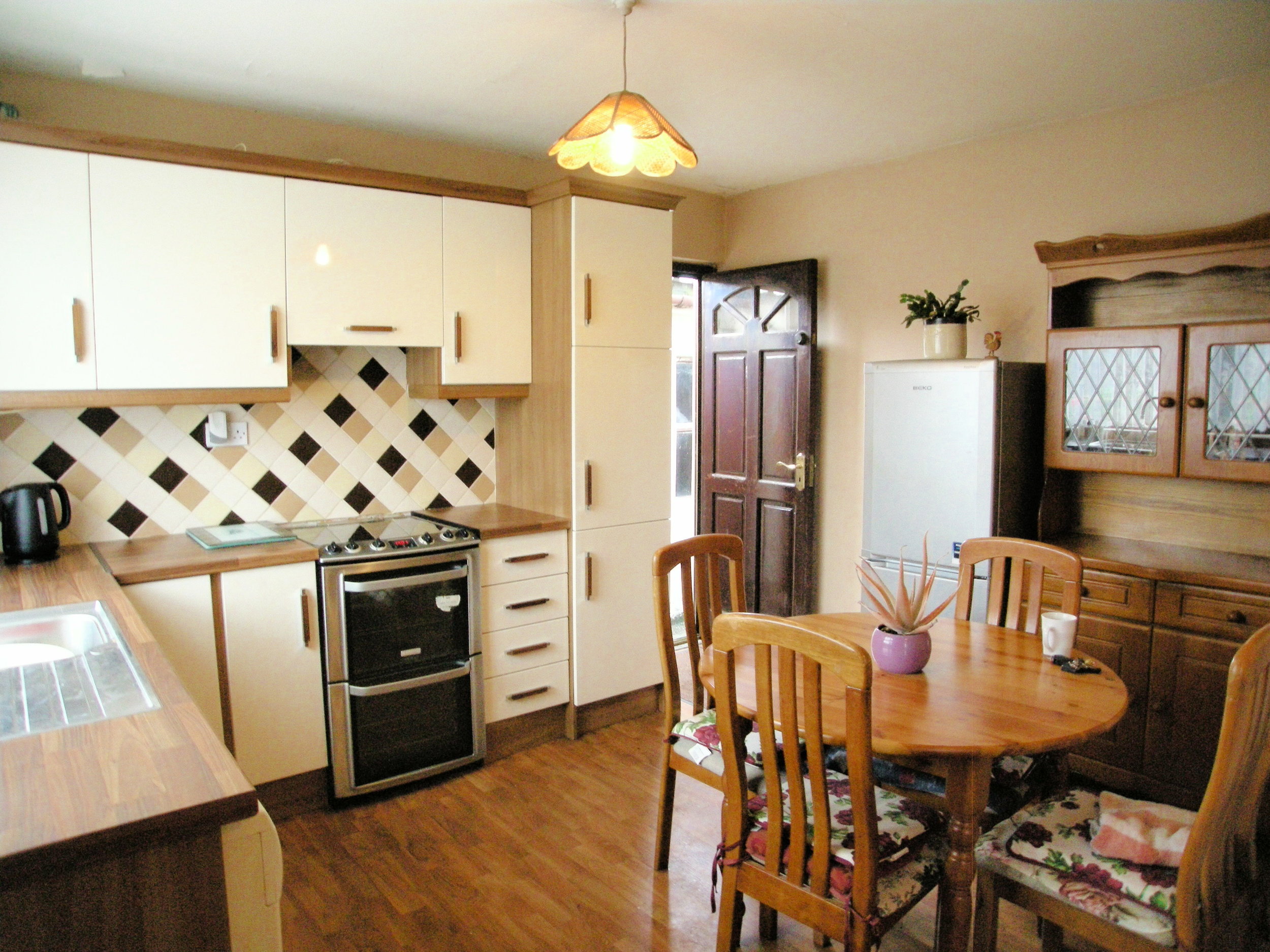 48 O'Hanlon Park , Dundalk , Co. Louth . — McArdle Auctioneers