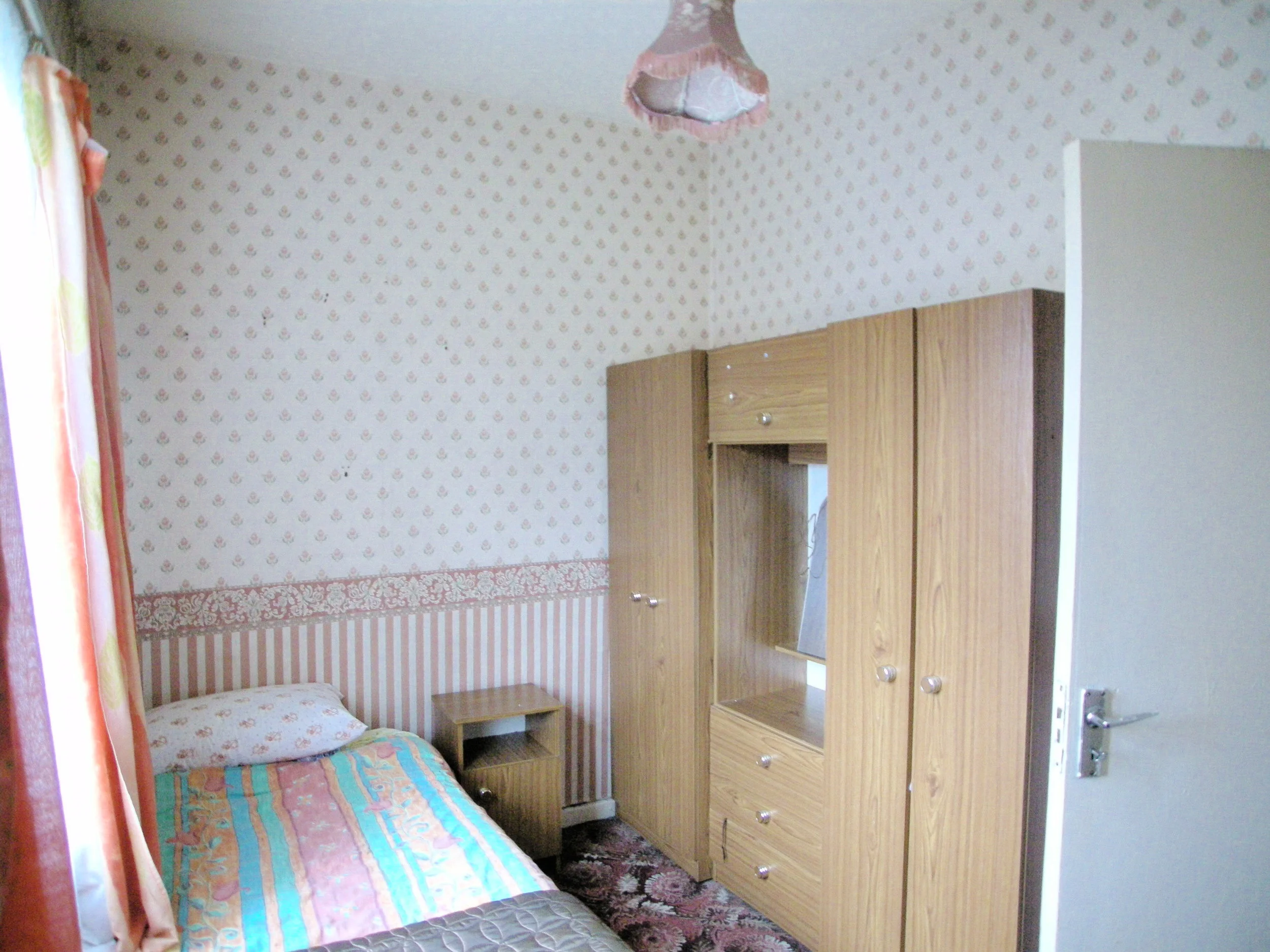 48 O'Hanlon Park , Dundalk , Co. Louth . — McArdle Auctioneers