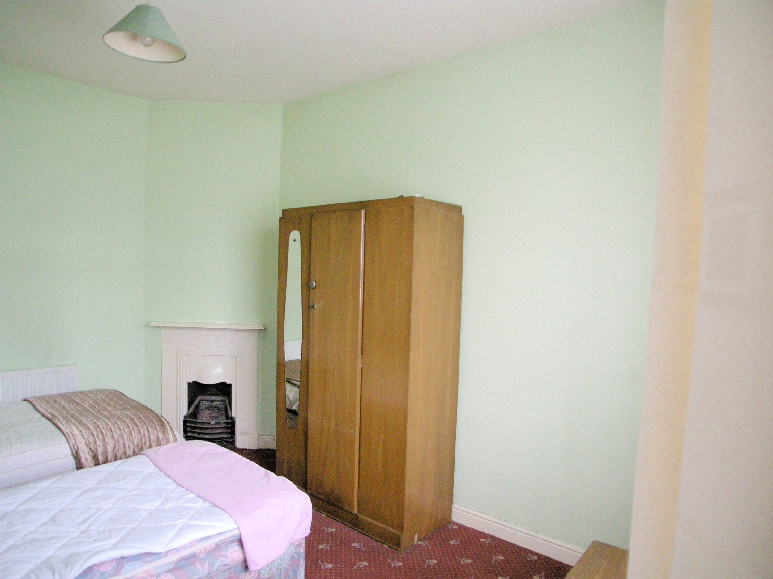 48 O'Hanlon Park , Dundalk , Co. Louth . — McArdle Auctioneers