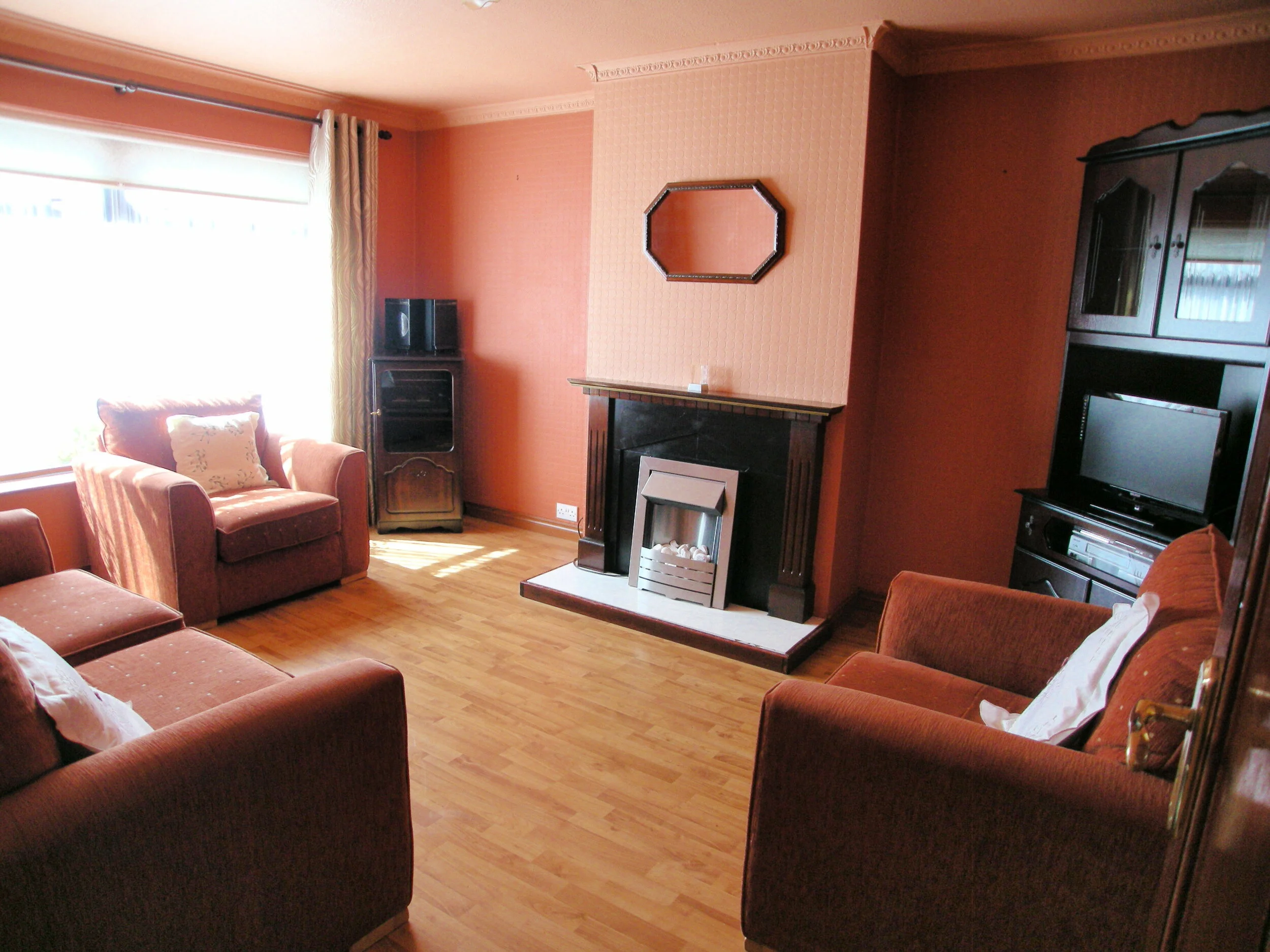 84 Oaklawns , Dundalk , Co. Louth . — McArdle Auctioneers