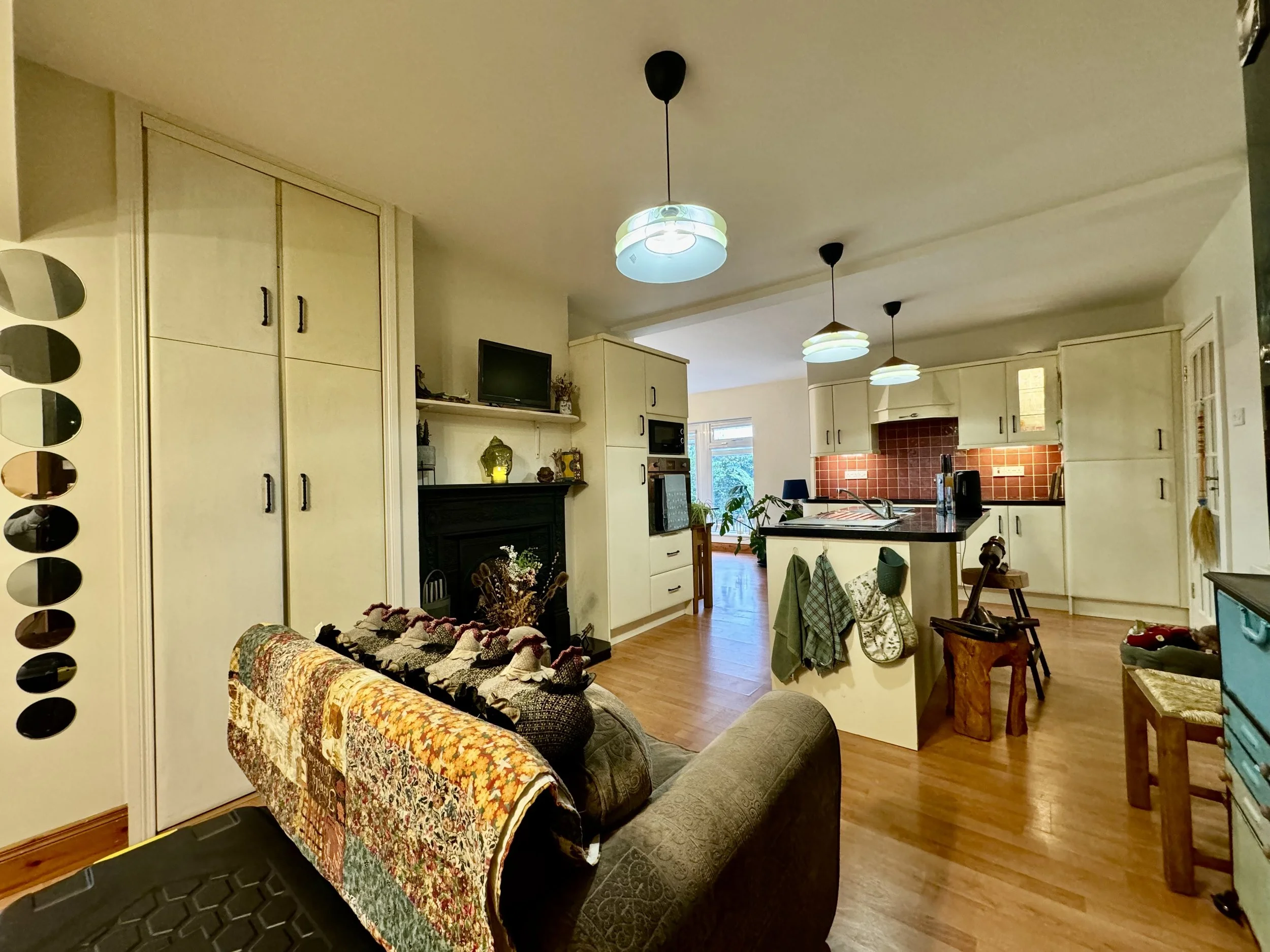 Ravensdale , I. Prior-15.jpg