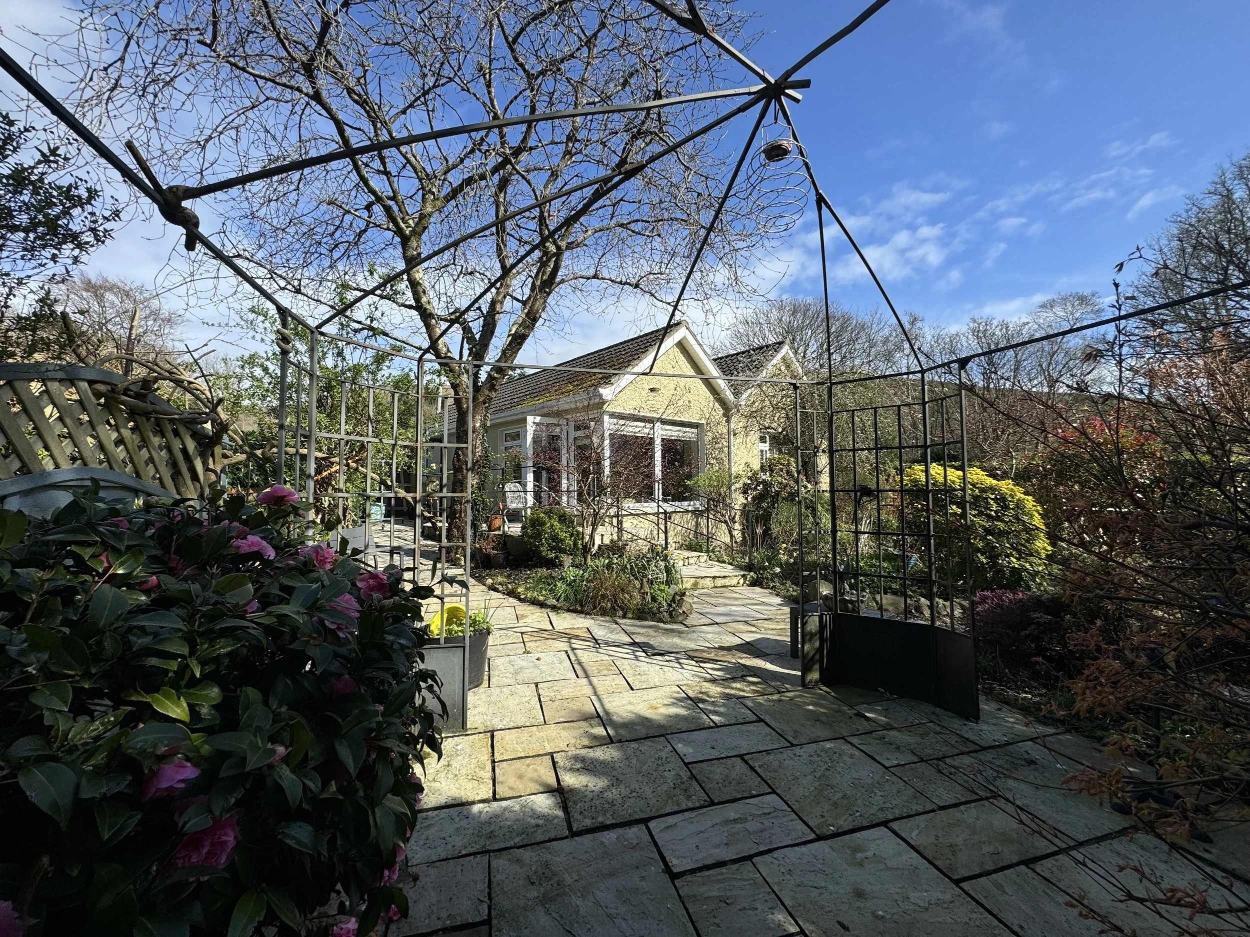 Ravensdale , I. Prior-F.jpg