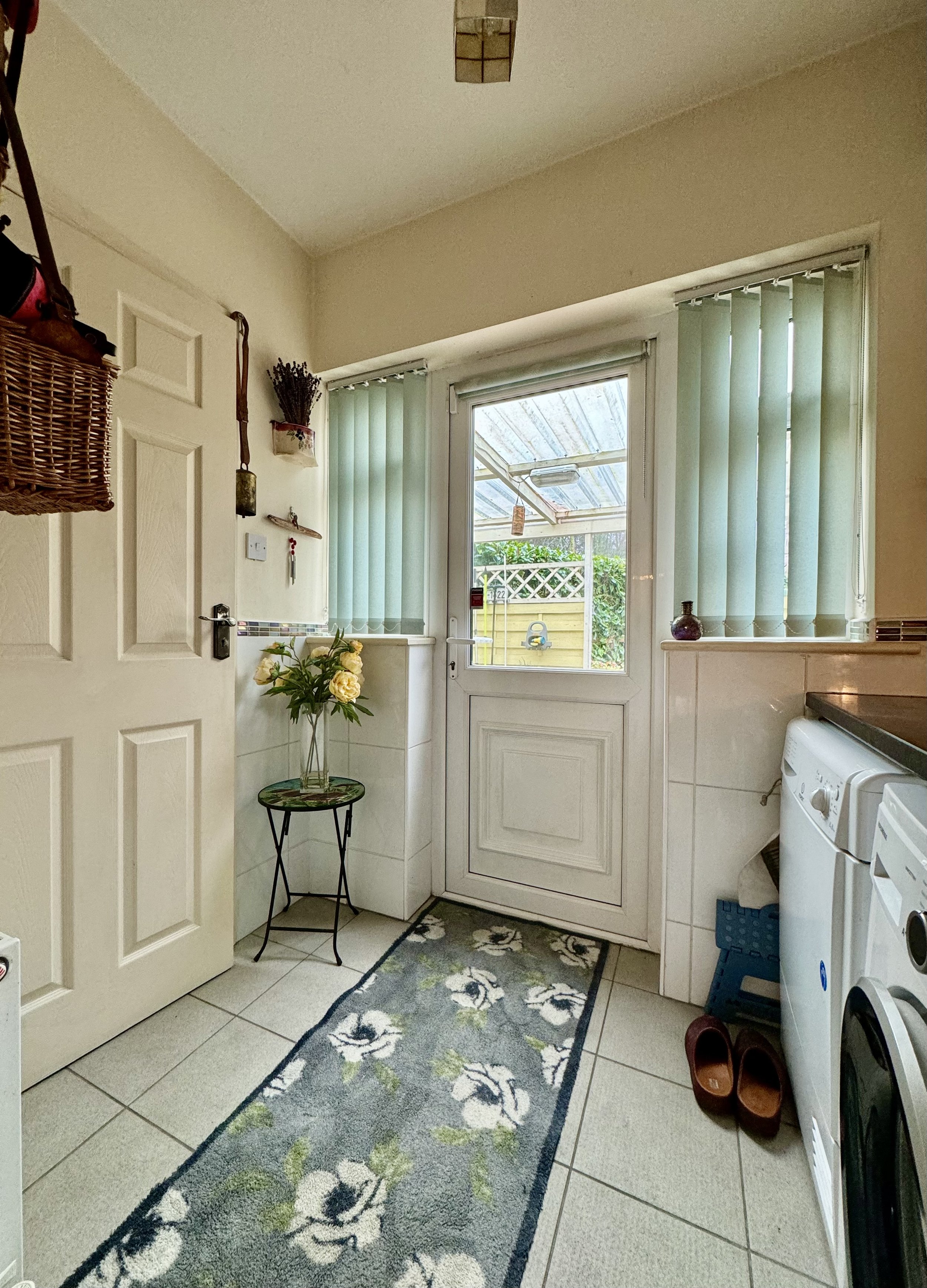 Ravensdale , I. Prior-21.jpg