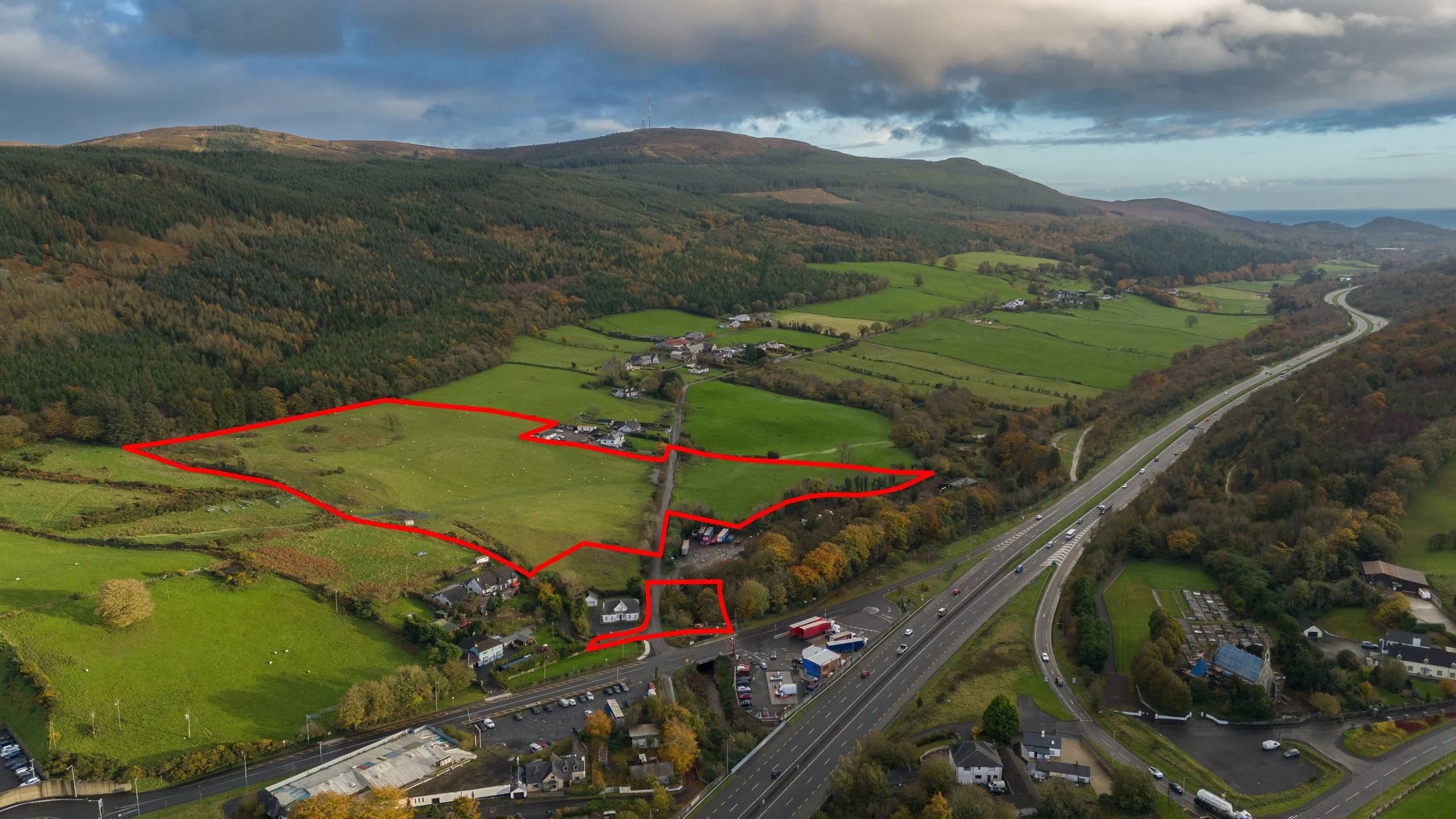 Carrickdale_Land_Edited_-_with_red_line1[1].jpg