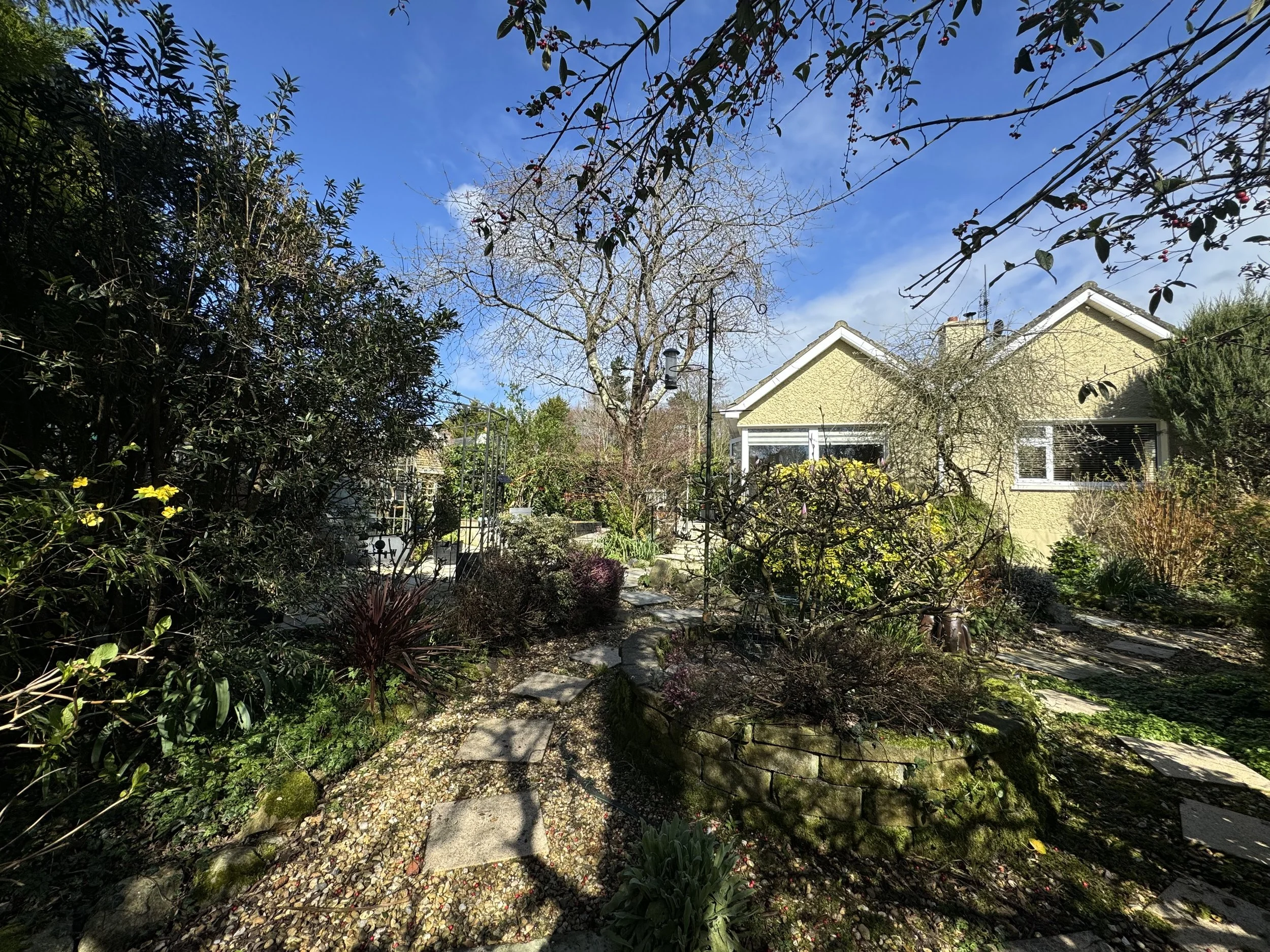 Ravensdale , I. Prior-c.jpg