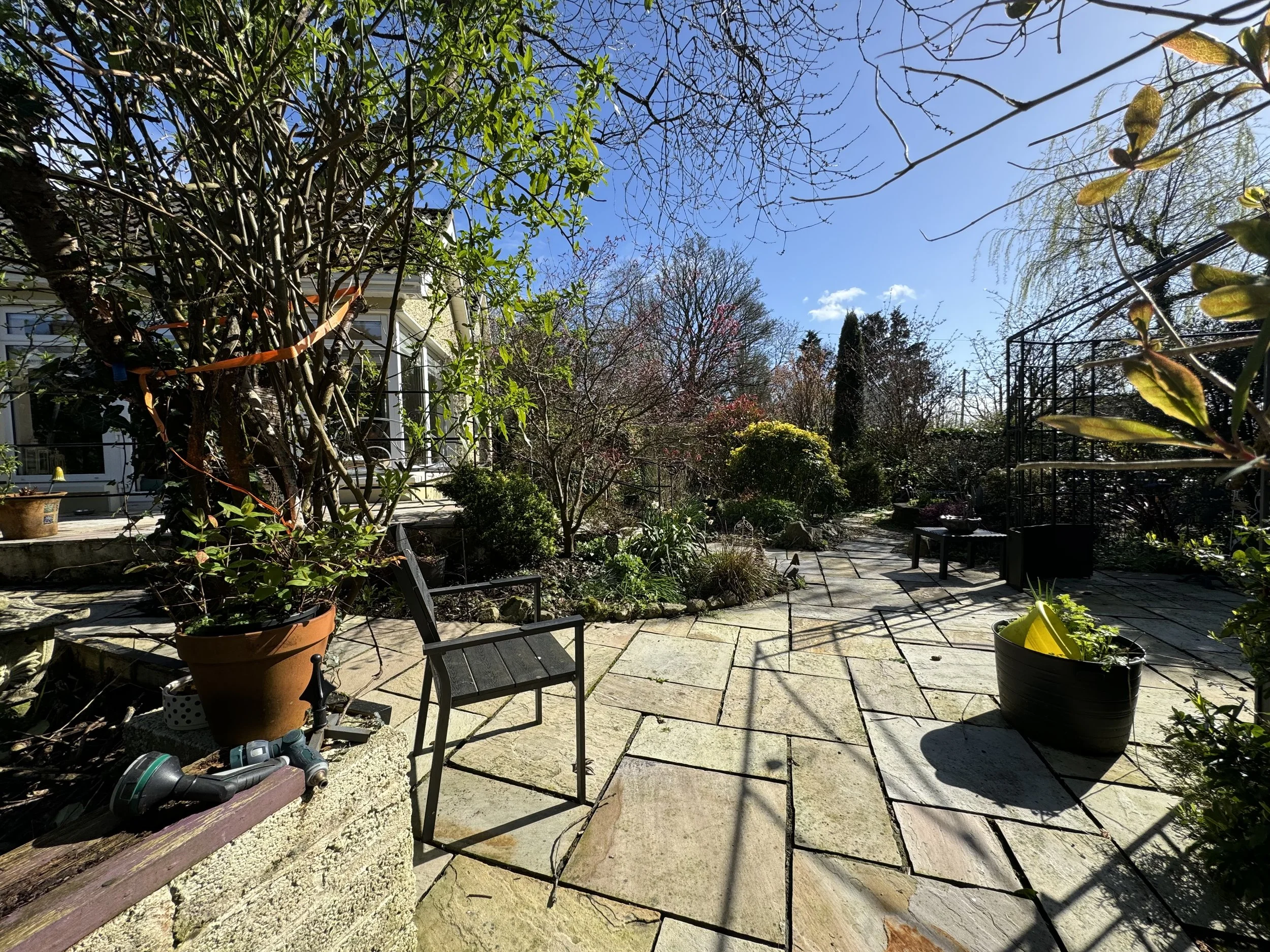 Ravensdale , I. Prior-G.jpg