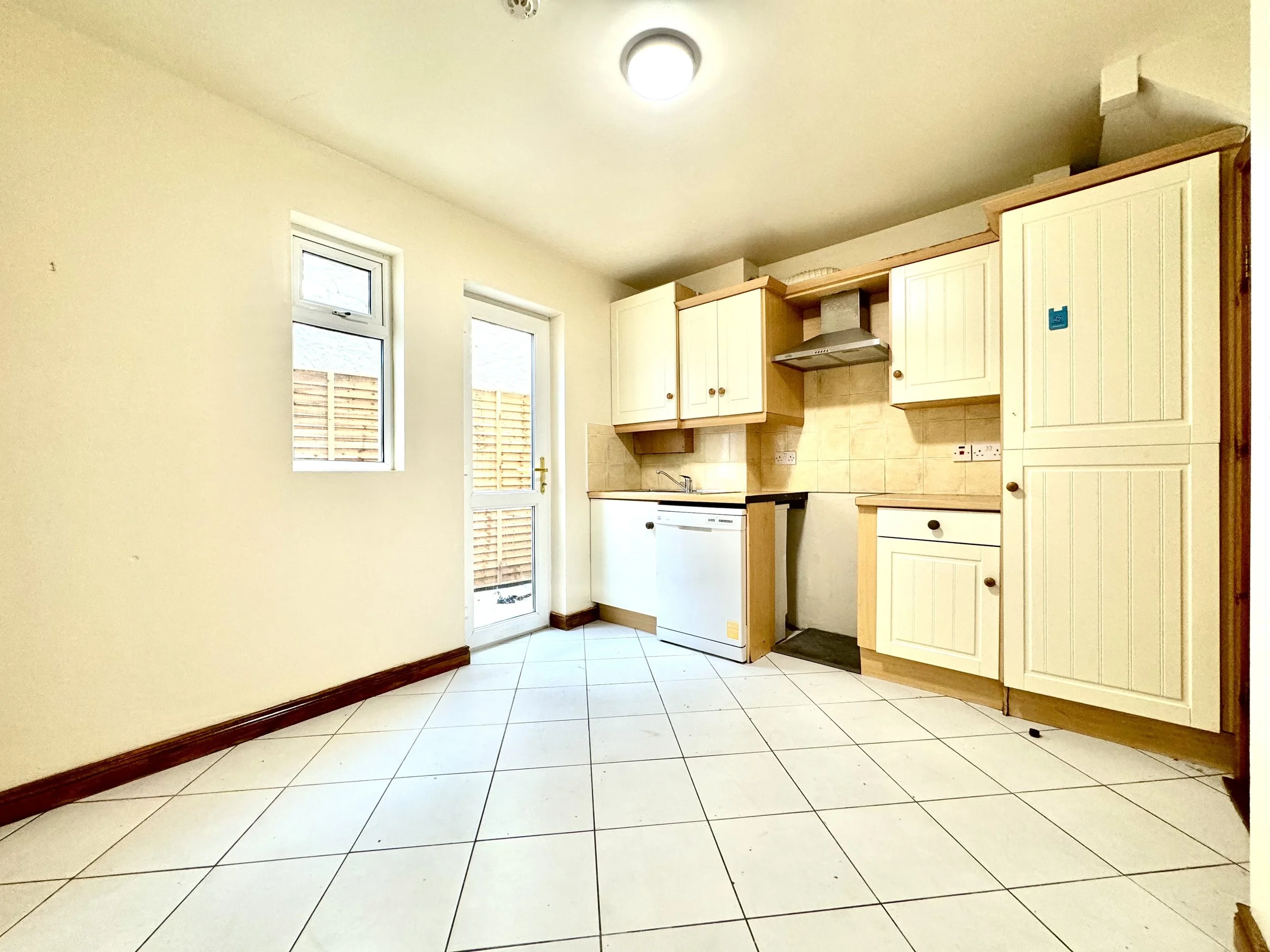 16 Bachelors Walk 12.jpg