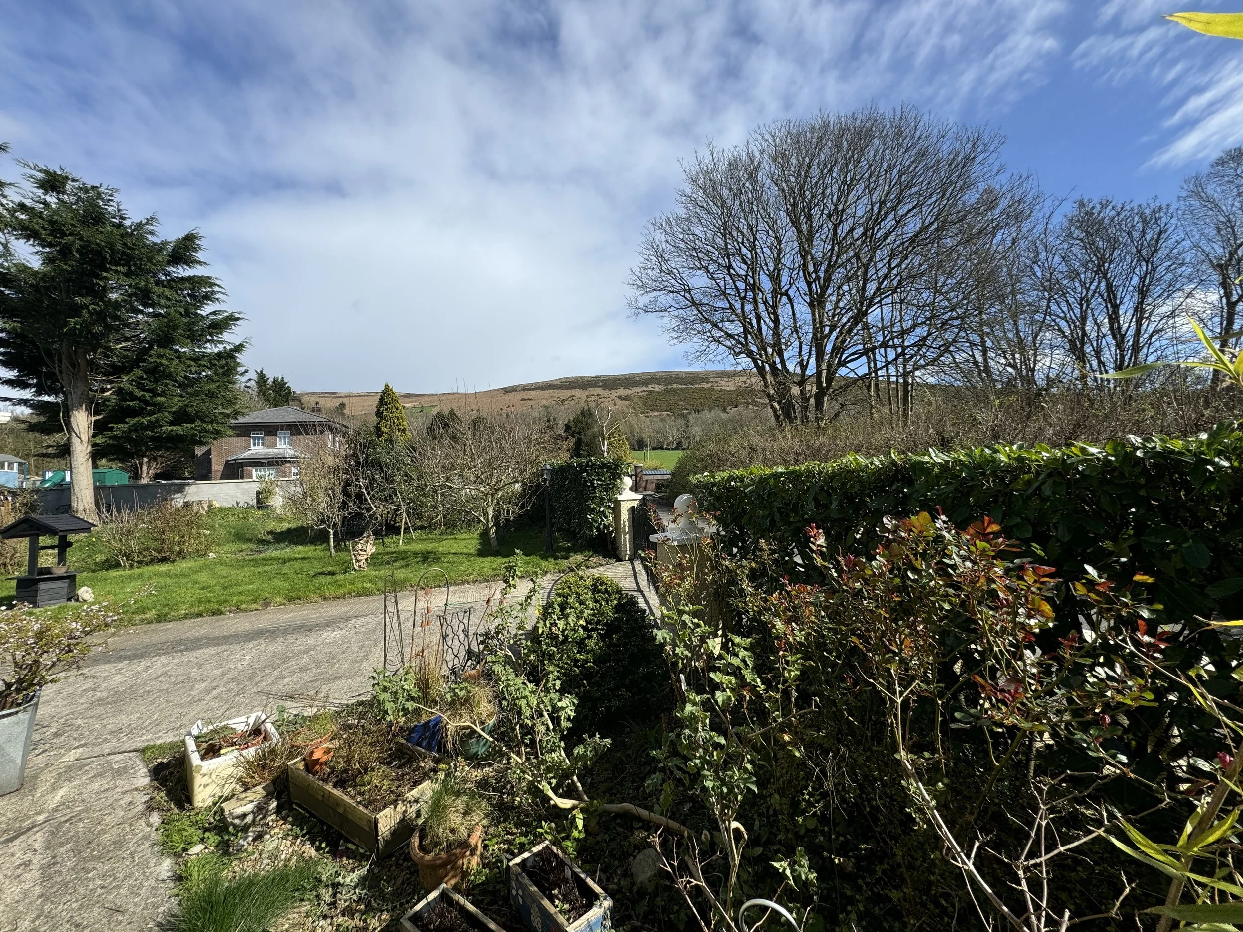 Ravensdale , I. Prior-B.jpg