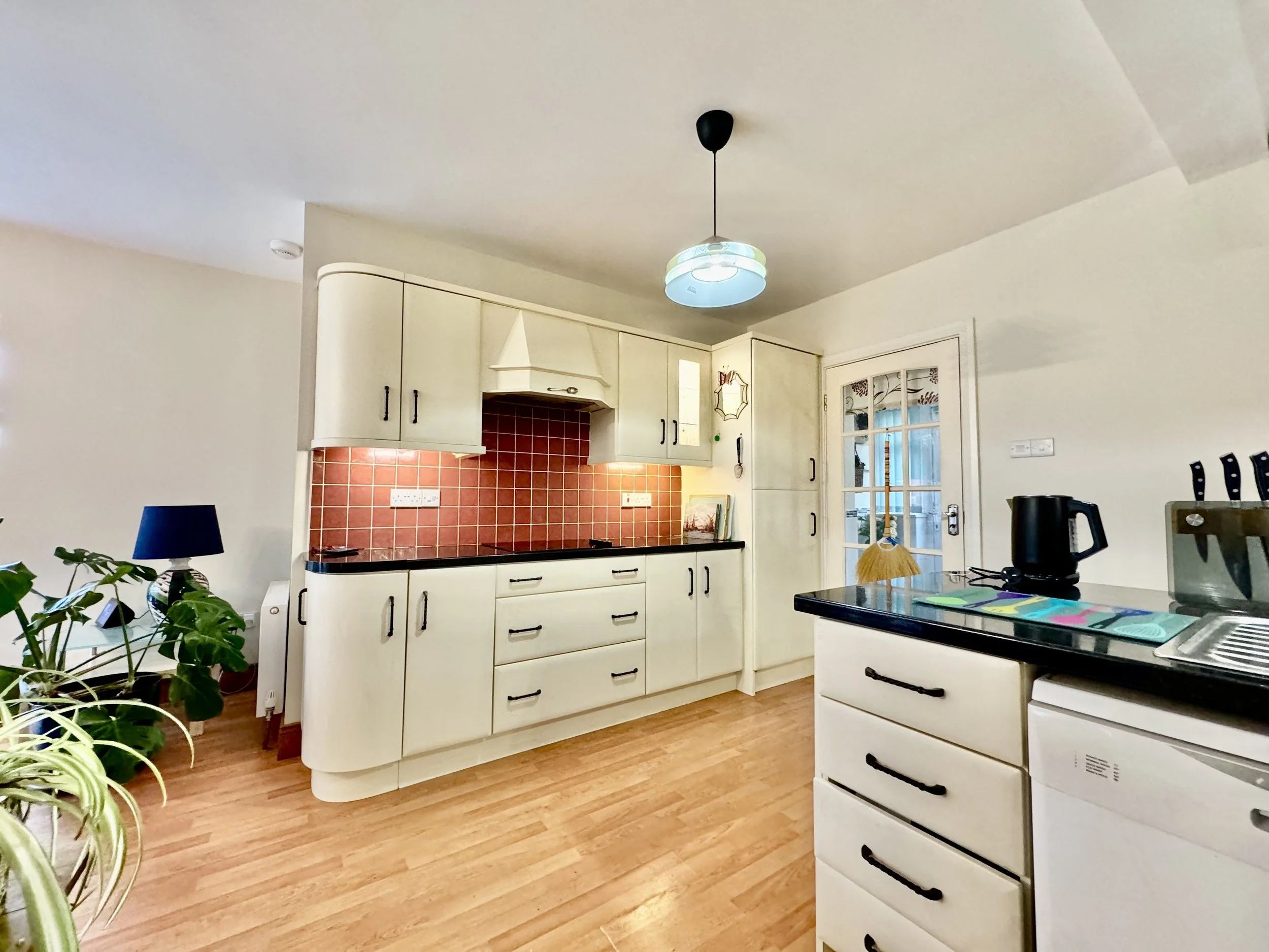 Ravensdale , I. Prior-20.jpg