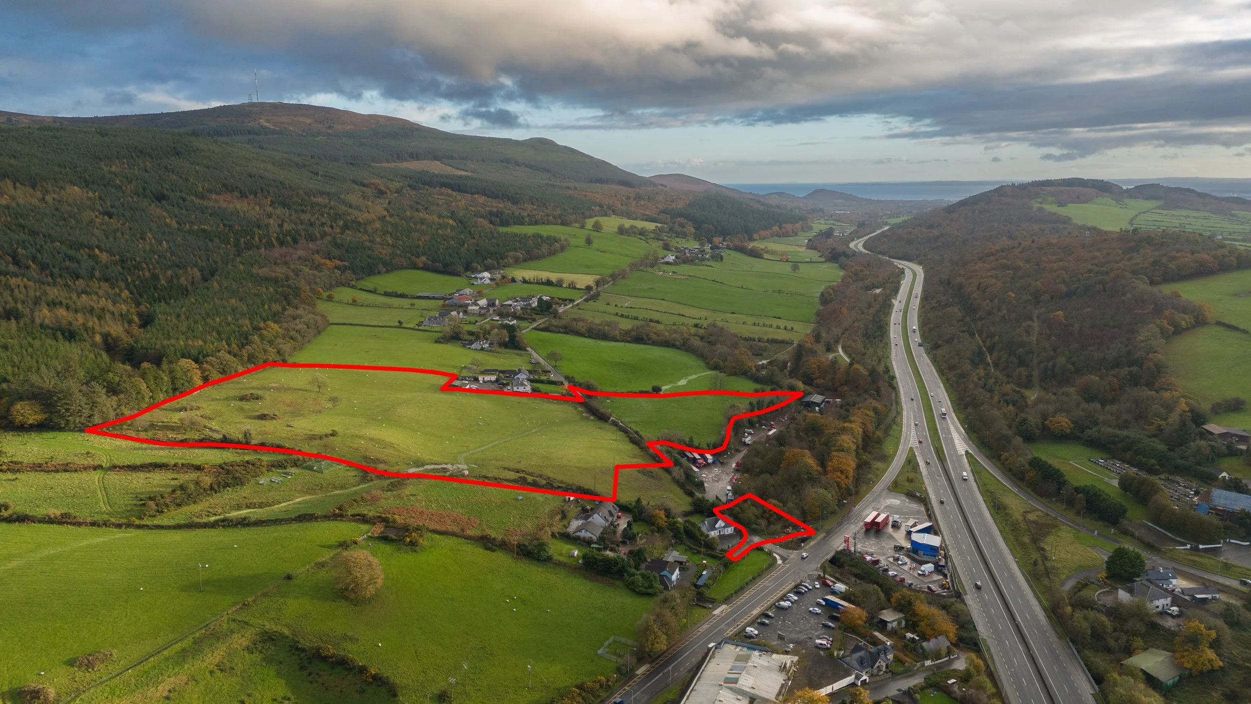 Carrickdale_Land_Edited_-_with_red_line2[1].jpg