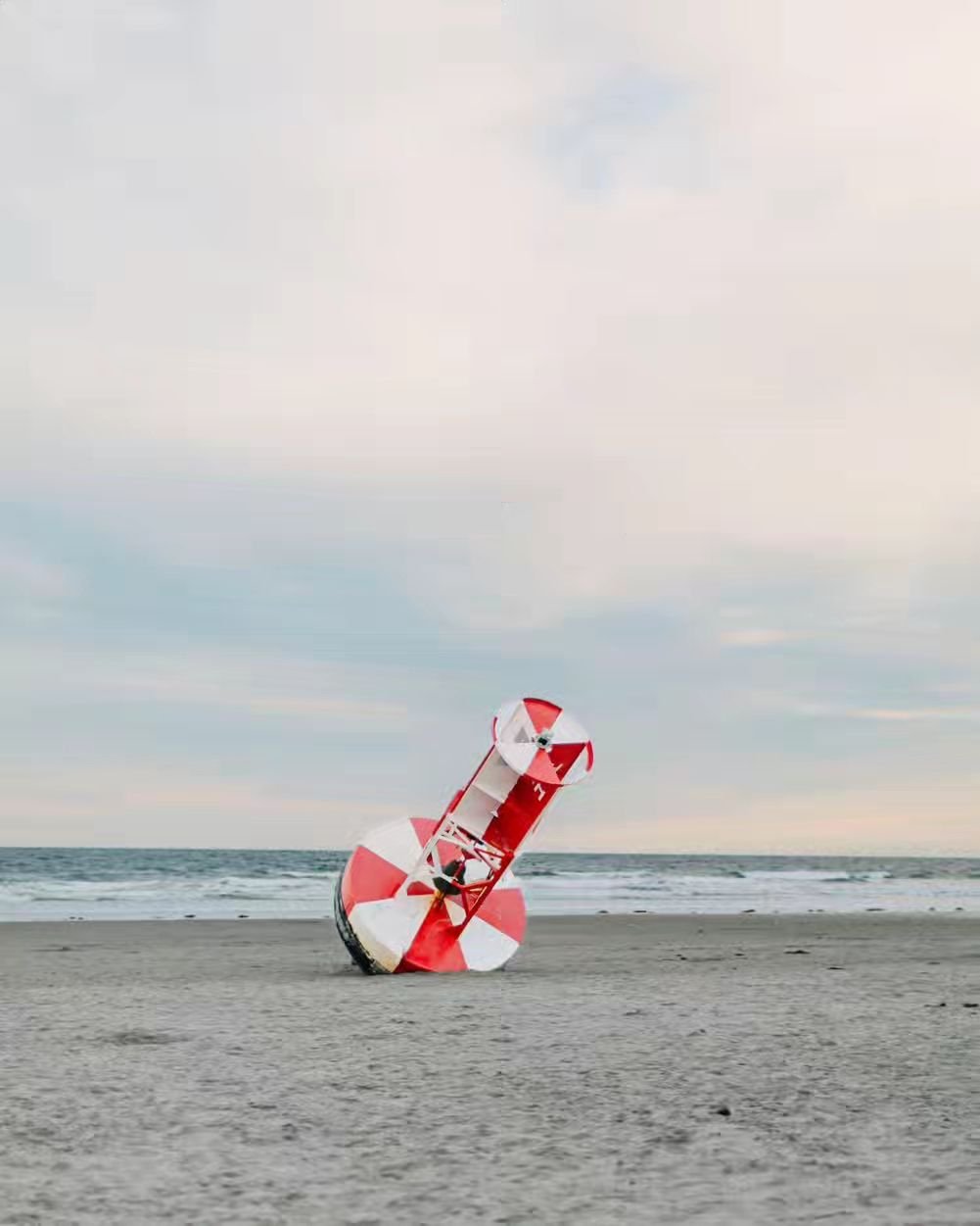 Beached buoy!
.
.
.
.
#tiffanymizzellphotography #wellsmaine #wellsbeachmaine #maine #newengland #coastallivingmagazine #coastalcharm #newenglandcharm #coastalstlye #spring2024 #buoy #beachedbuoy #mainebuoy #maine_igers #newengland_igers #capturemain