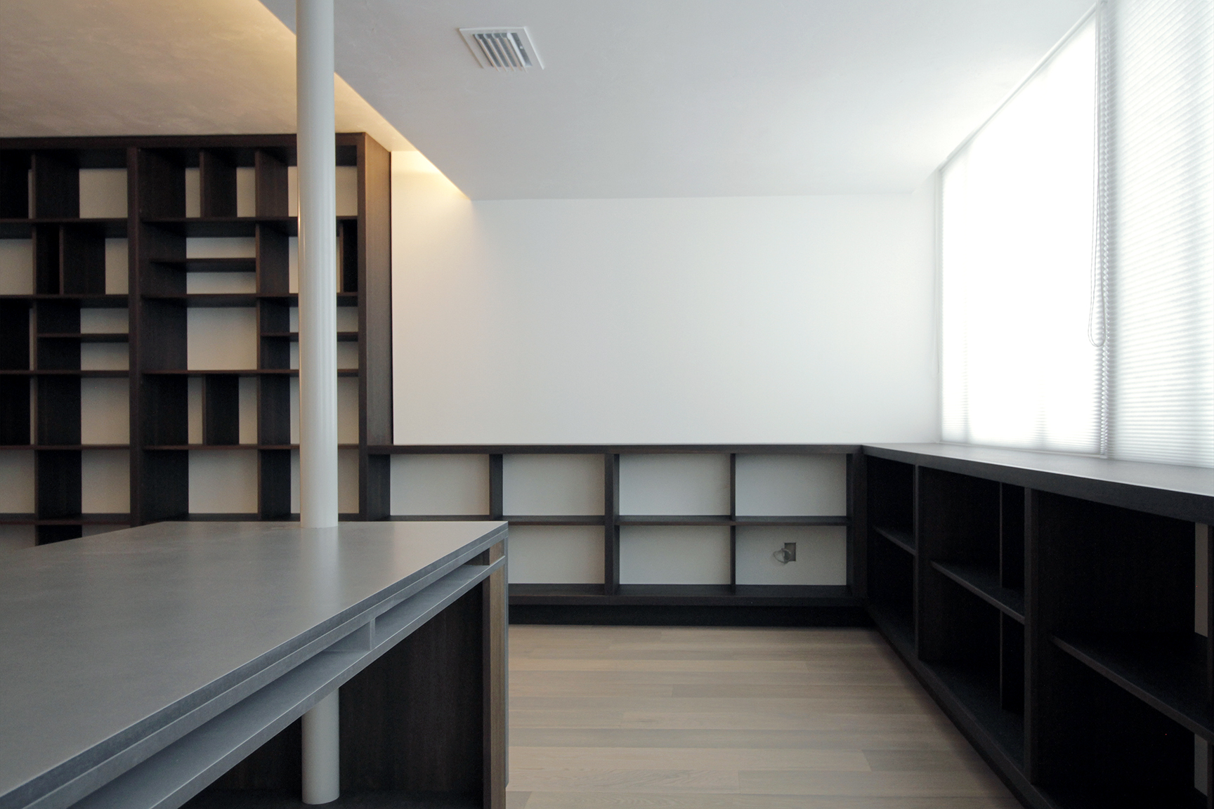 Hofer-Bookshelf-5-lowres.jpg