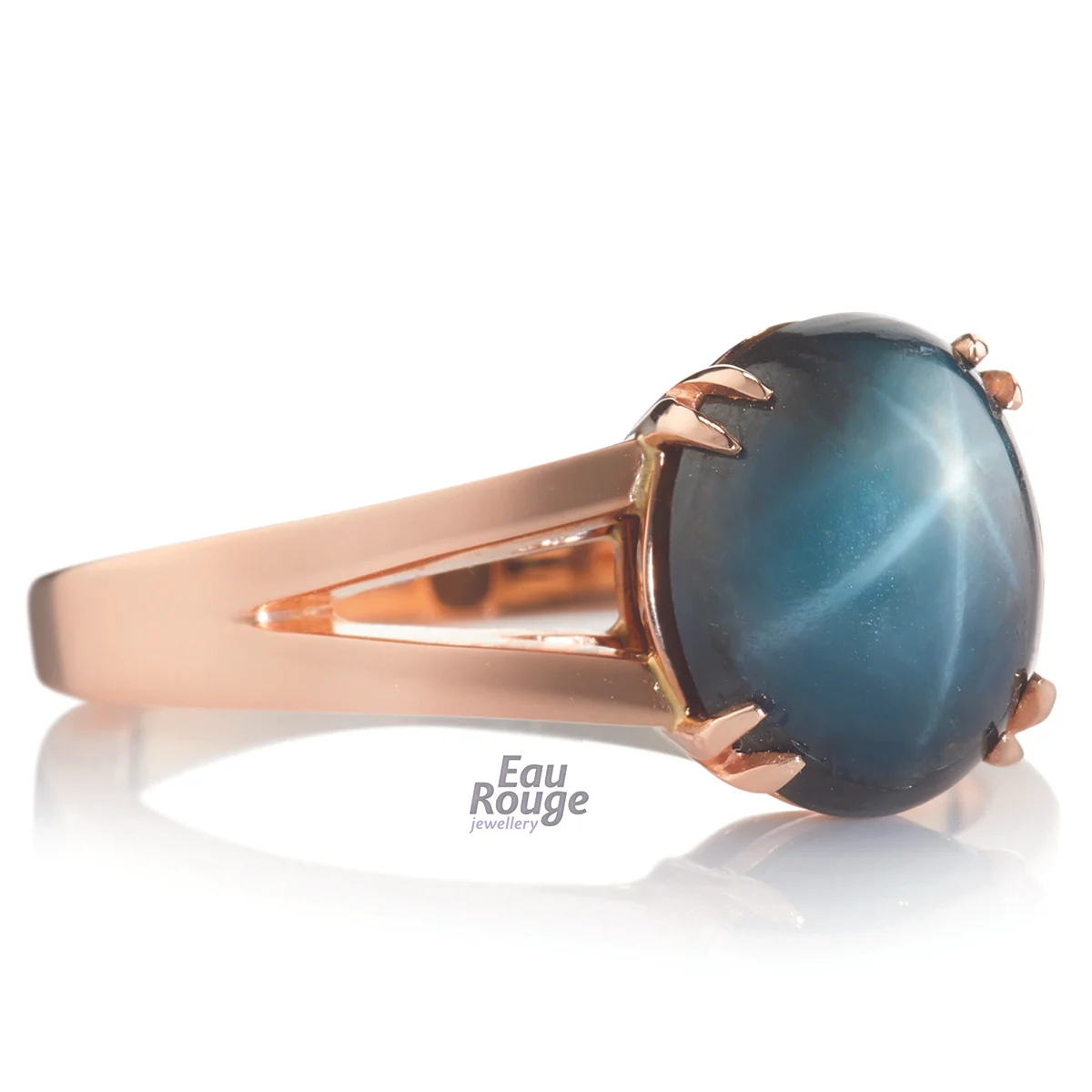 3.94Saph-oval-SAPC116 Ring-angle-cropped-web.jpg