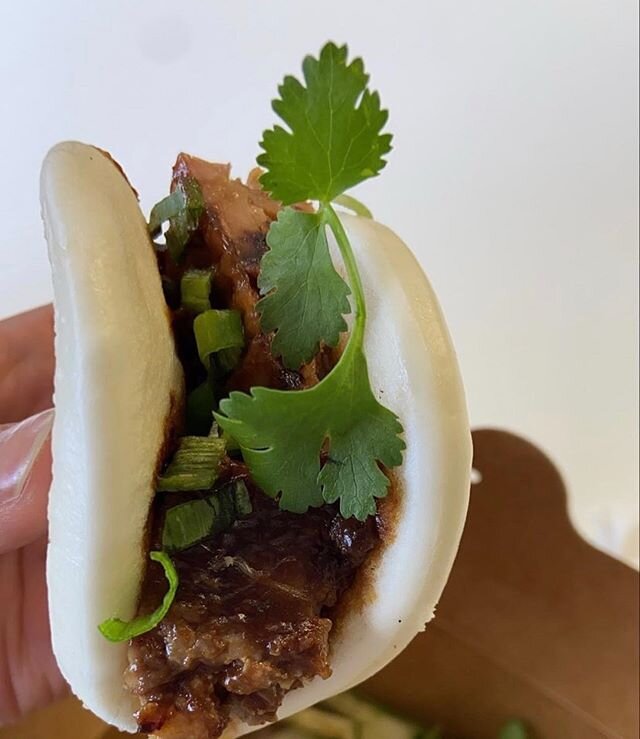 BOGO IS BACK! Only on @ubereats Order any type of bao bun and get a second one free!!! This week only @mamieatery 📸 @munchwithmanda 
#bogo #buyonegetonefree #ubereats #munchwithmanda #mamieatery #bao #delivery #ubereats