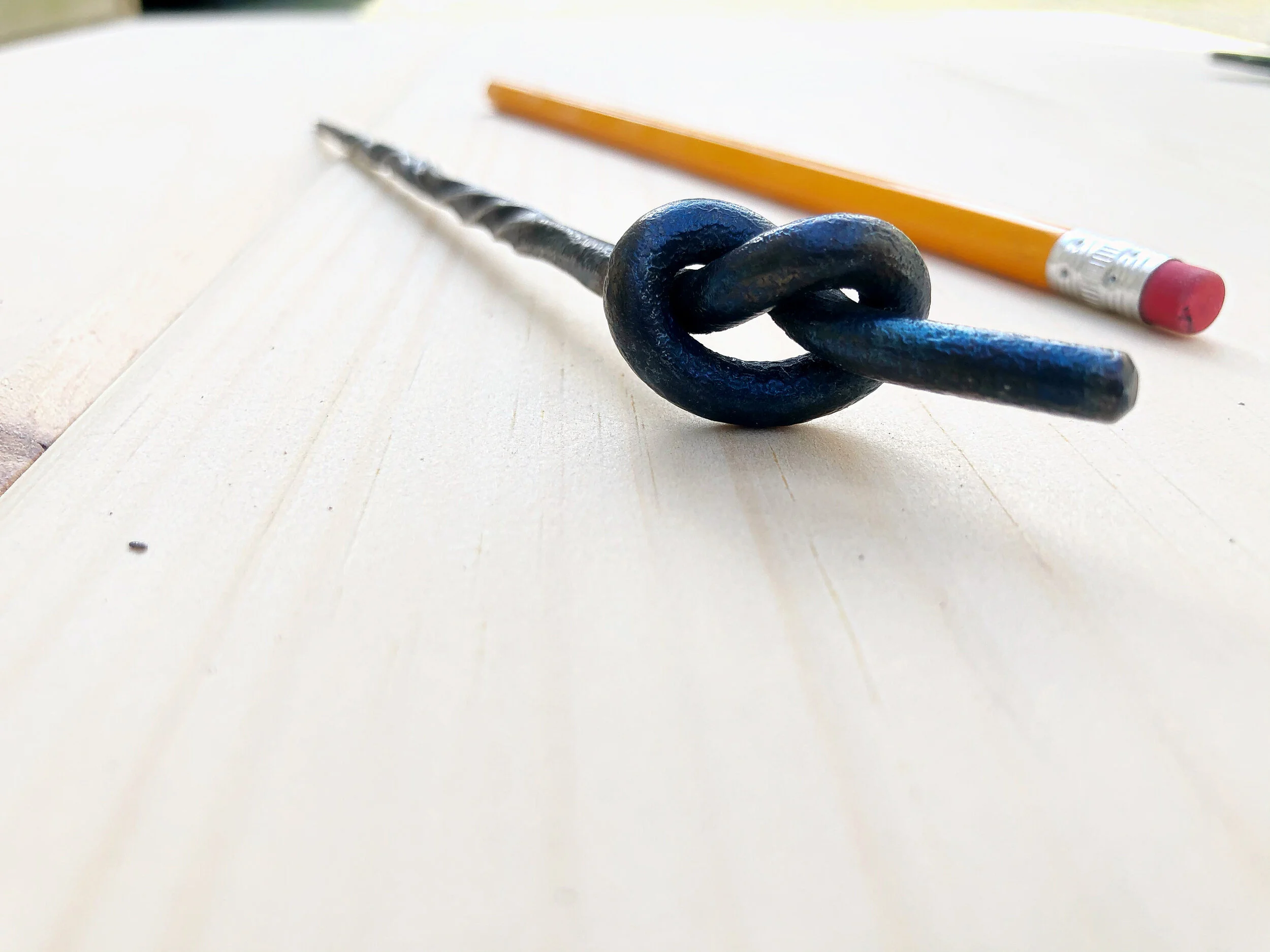 Forged_Knot__Hairstick_0007_workshop reverie.JPG