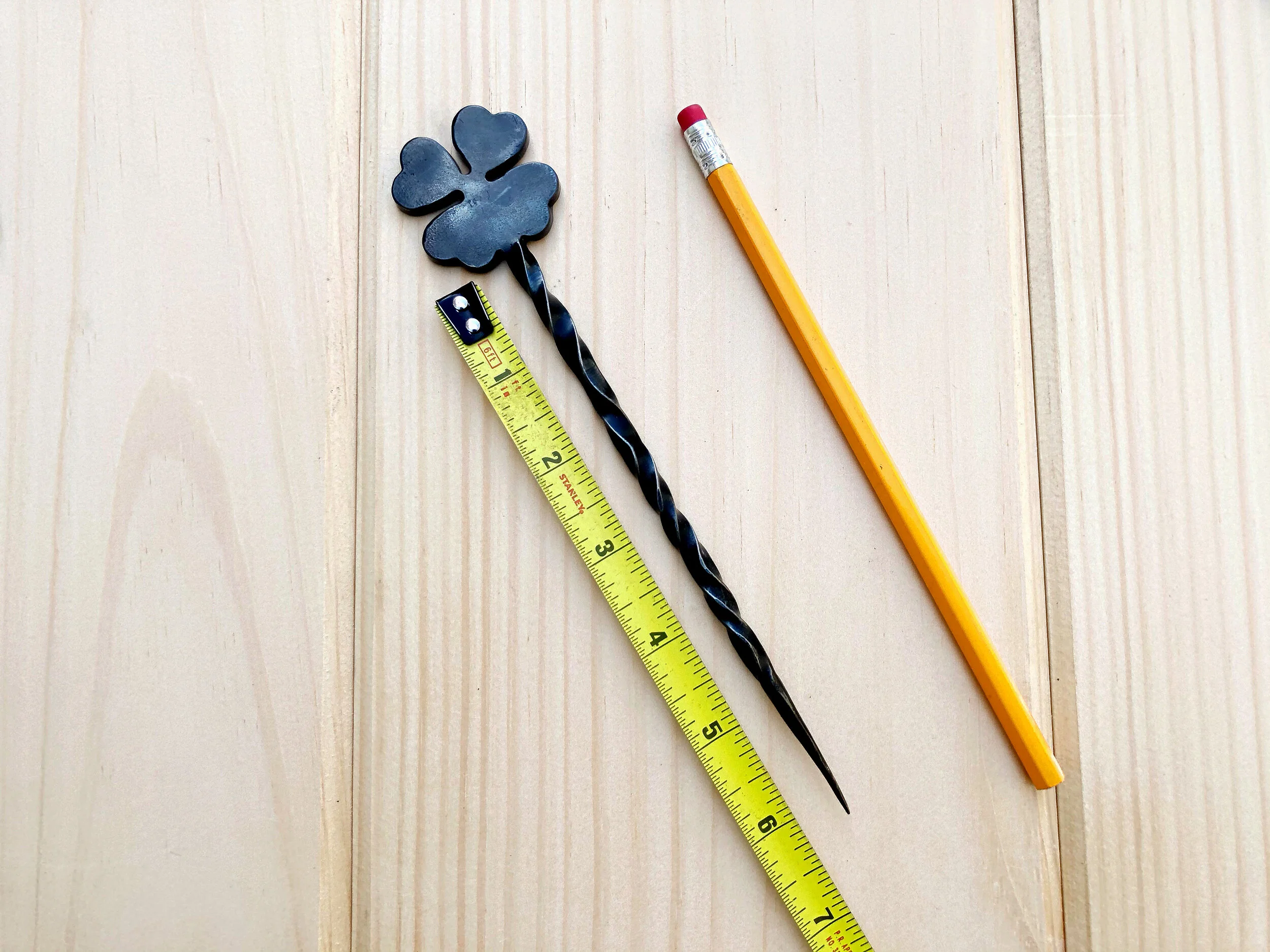 Shamrock_Hairstick_0002_workshop reverie.JPG