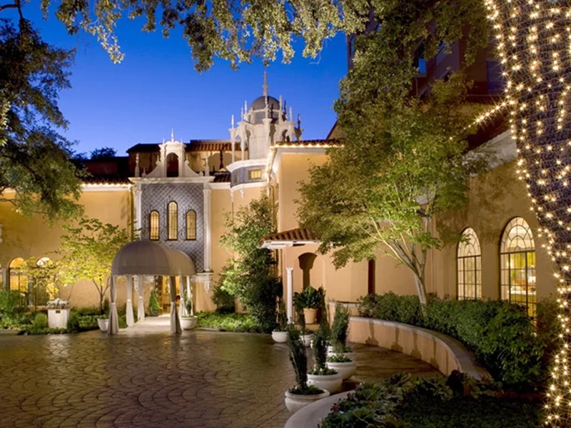 hotels the mansion.jpg