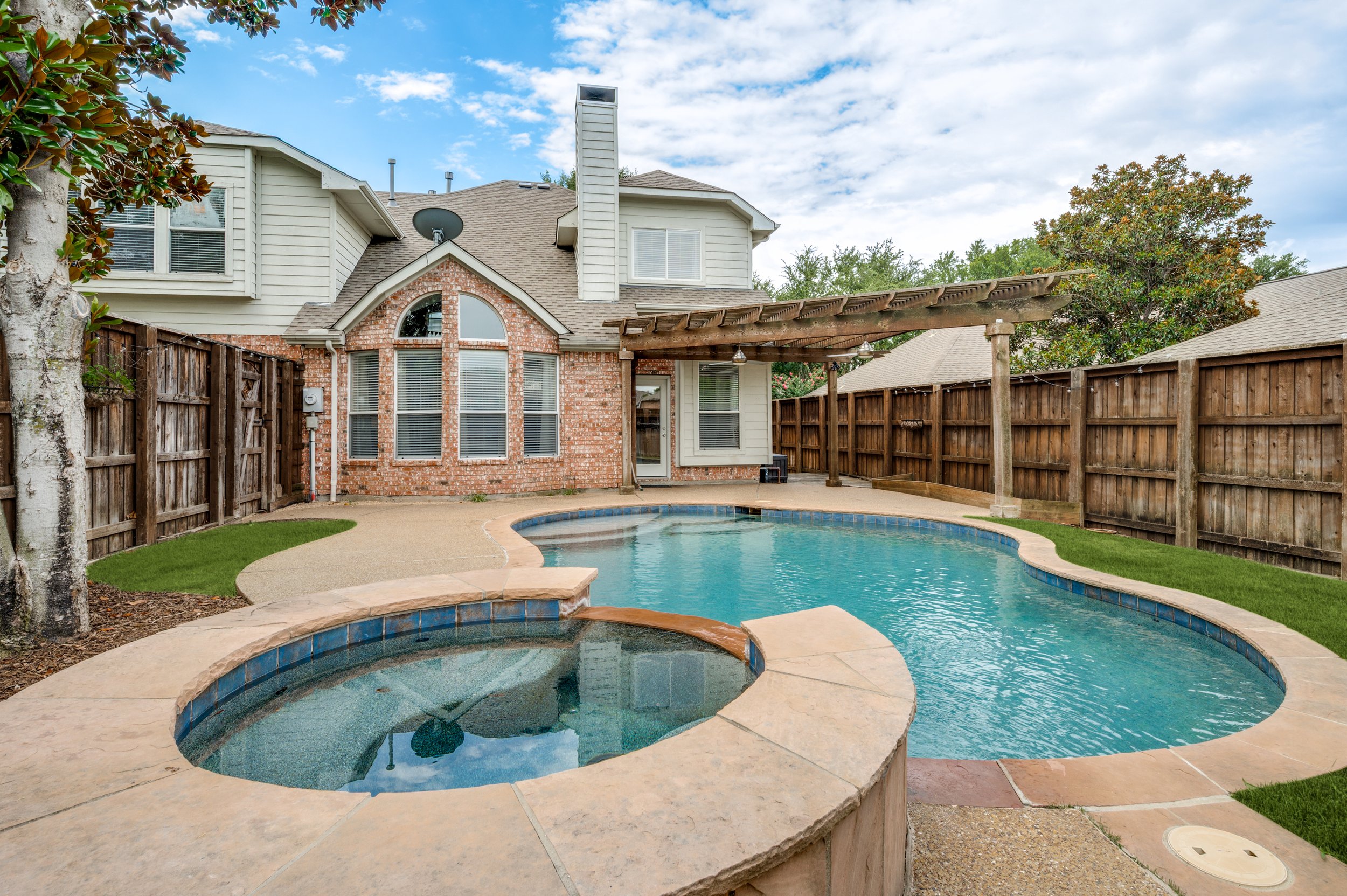 4621 Hinton Drive