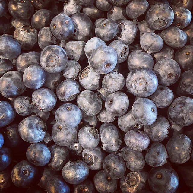 It&rsquo;s berry season!!
.
Here&rsquo;s your friendly reminder that you deserve to eat the berries too.
.
They are not just for your children. 😊
.
🙌🏻
.
.
#eattheberries