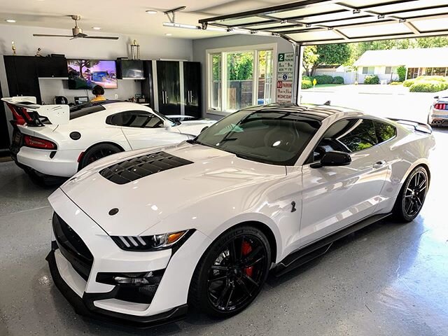 Got my boy Patrick all cleaned up for the weekend 🤤🏁🔥 #car #cars #sheedysgt350 #itsMustangs #thecleanandsheedyshow #carswithoutlimits #americanmuscle #stanglife #gt350r #bayarea #stang_squad #allamericanmuscle #theponyaddicts #stangmods #mustangfa