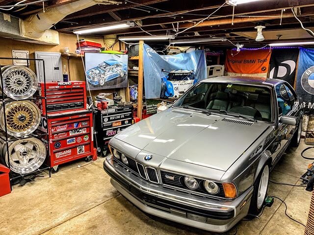 🐋Lurking in shallow waters 🐋 #e24 #635csi# #6series #ultimateklasse #dinan #bmw #mpower #bmwmotorsports #racingdynamics #bmwclassic #bmwcca #paintcorrection #radwood #bmwgram #bringatrailer #oldschool #german #hre #detailing #detailersofinstagram #