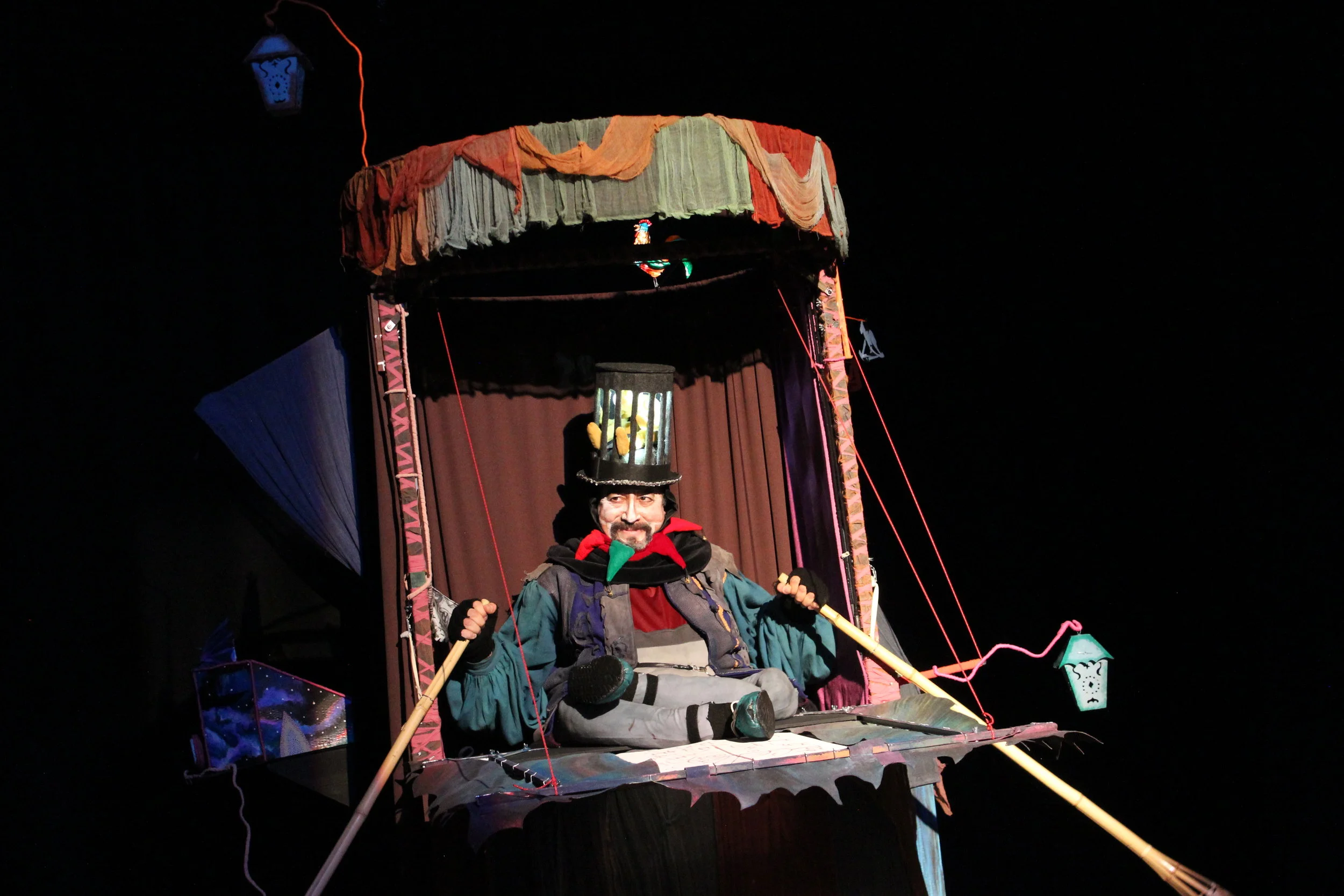 EL BICHO ES UN PALIMPSESTO / Santiago Rivadeneira Aguirre