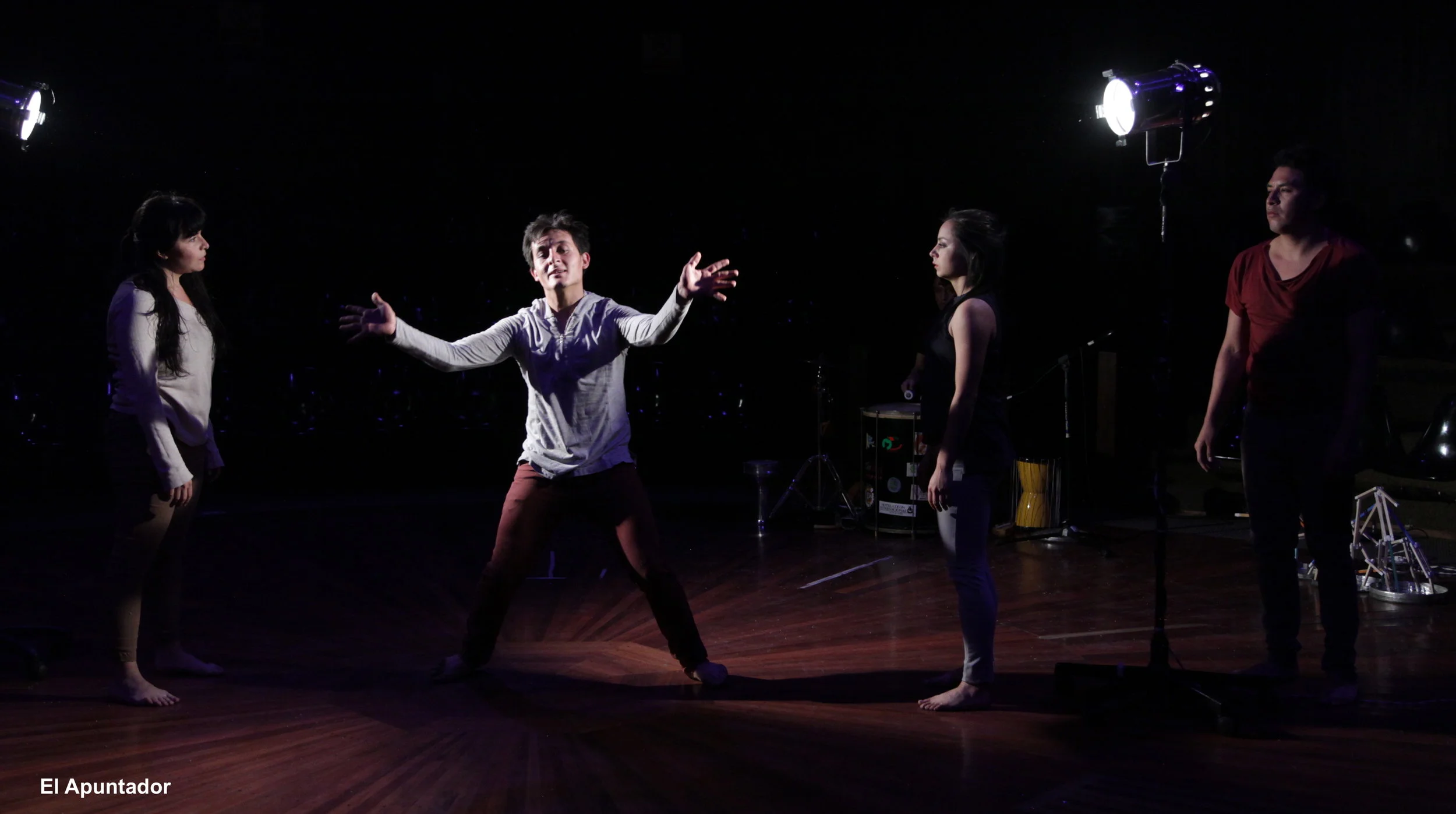 Ciudades Pasajeras / Genoveva Mora 