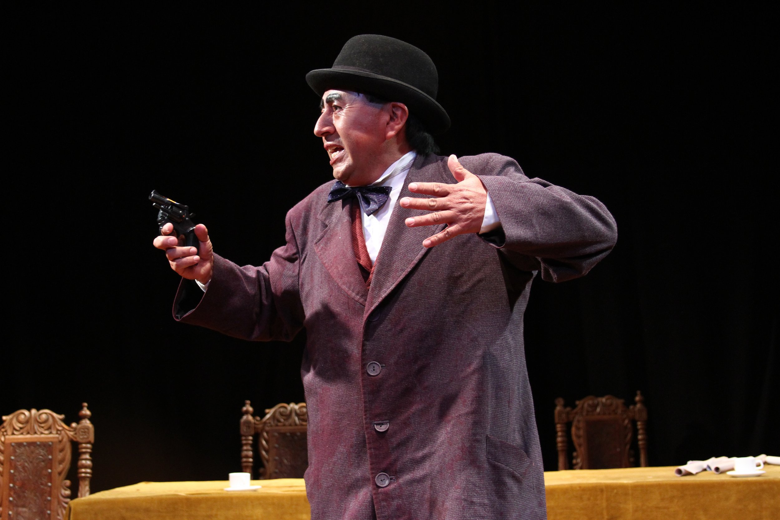 De la nebulosa aparecen hacedores | León Sierra