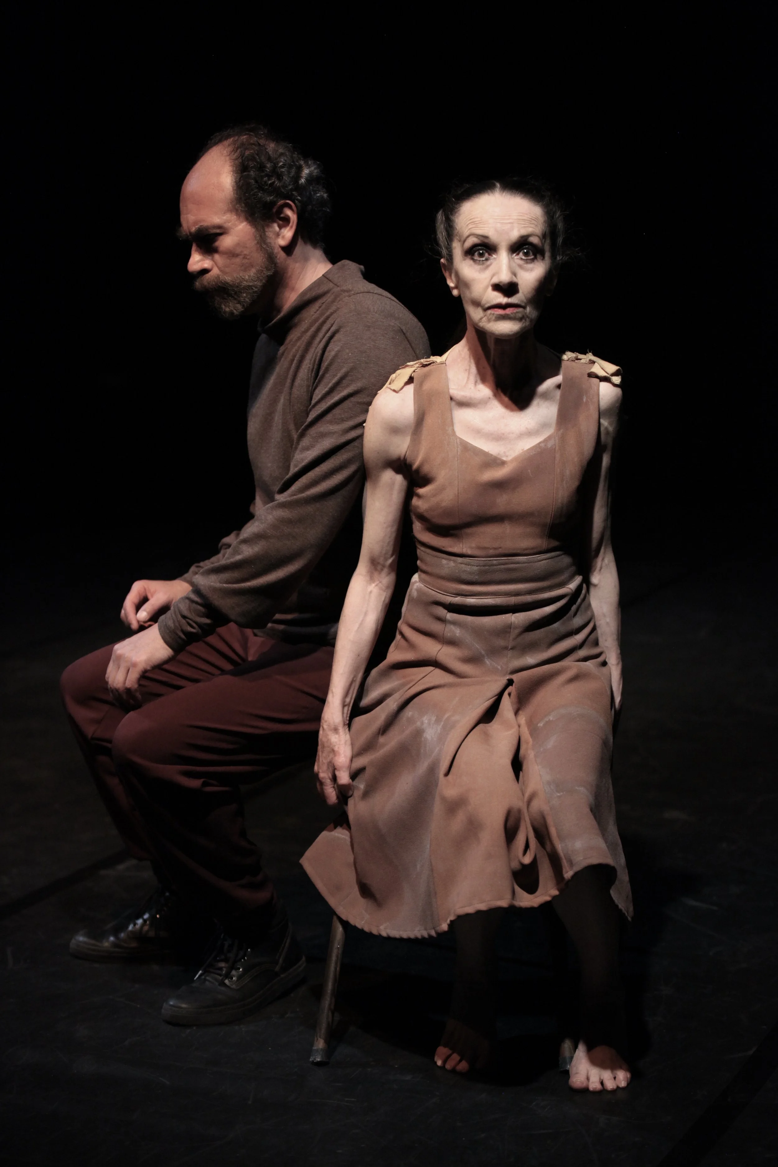 EL ÁNGEL Y EL TIEMPO, LA MIRADA DEL ÁNGEL / Genoveva Mora Toral