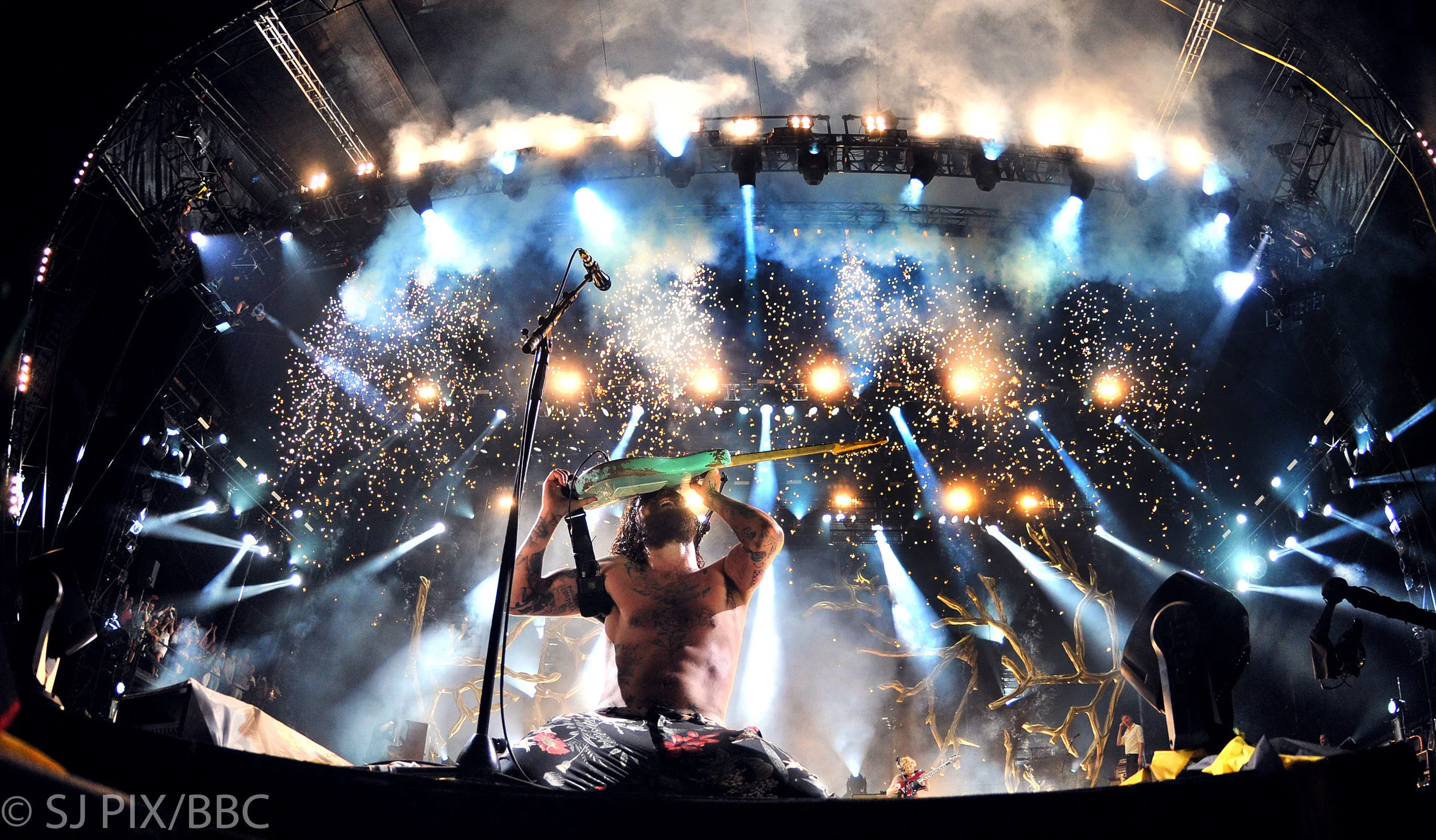 biffyclyro04.jpg