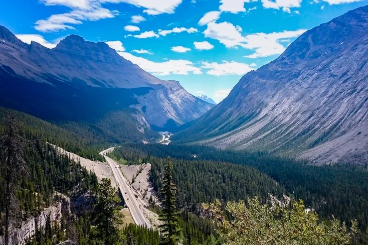 Icefields Parkway, Canada.jpg