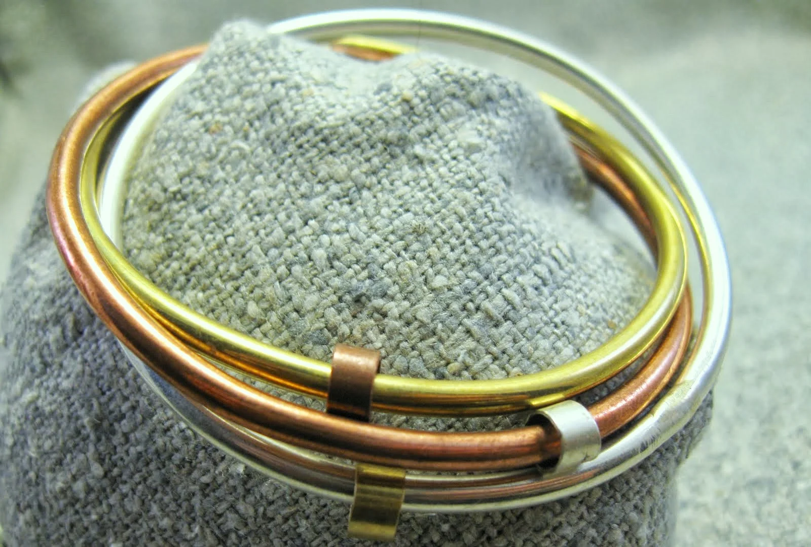 tangle bangle