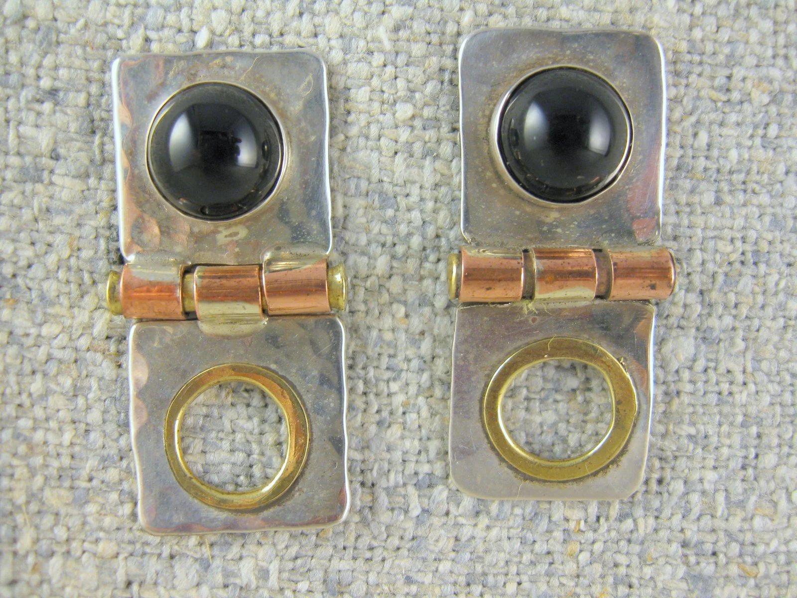 hinged drops