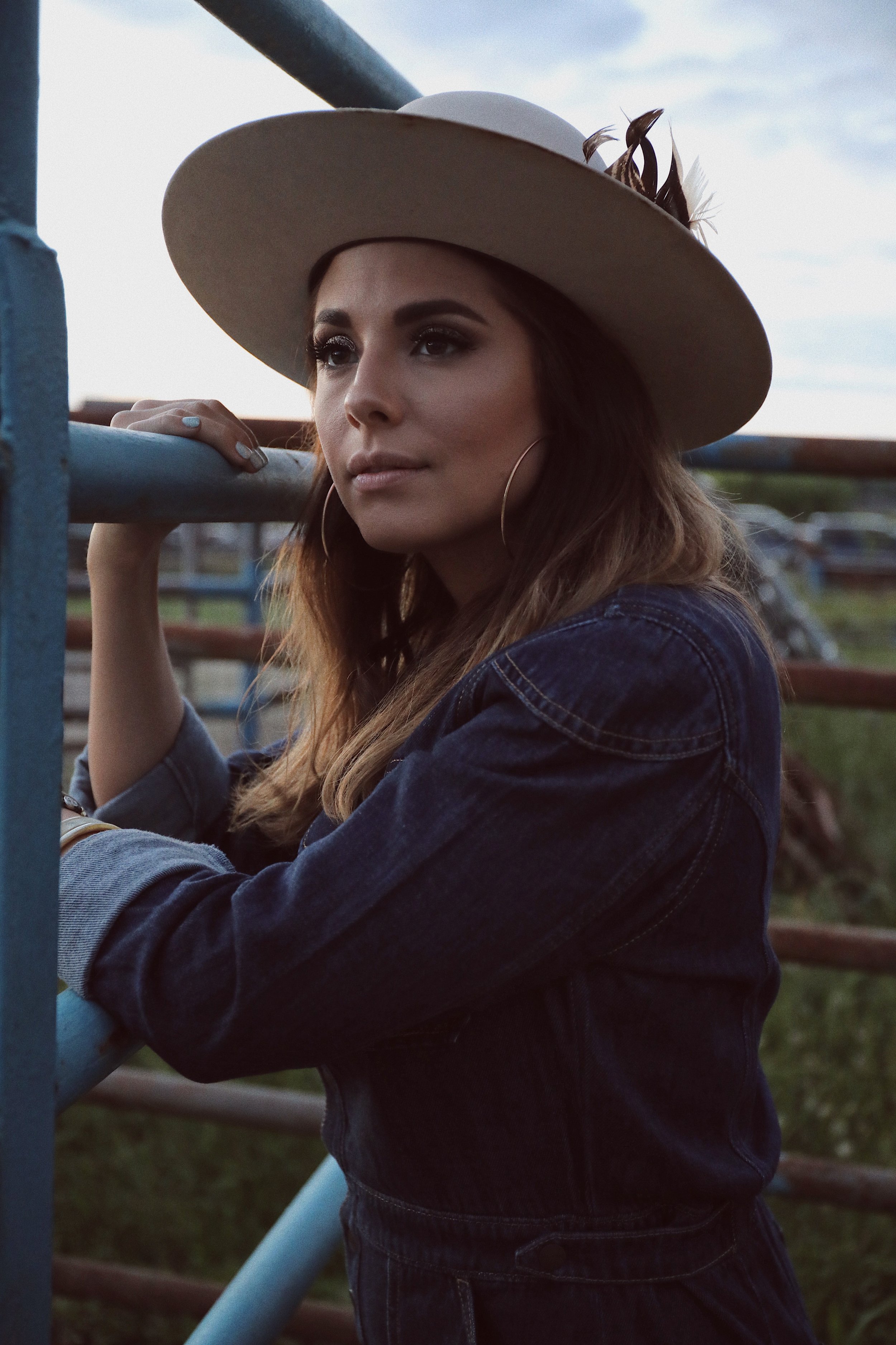 Rock and Rae Media lifestyle and studio portfolio showcasing portraits, creative sessions, and brand storytelling.