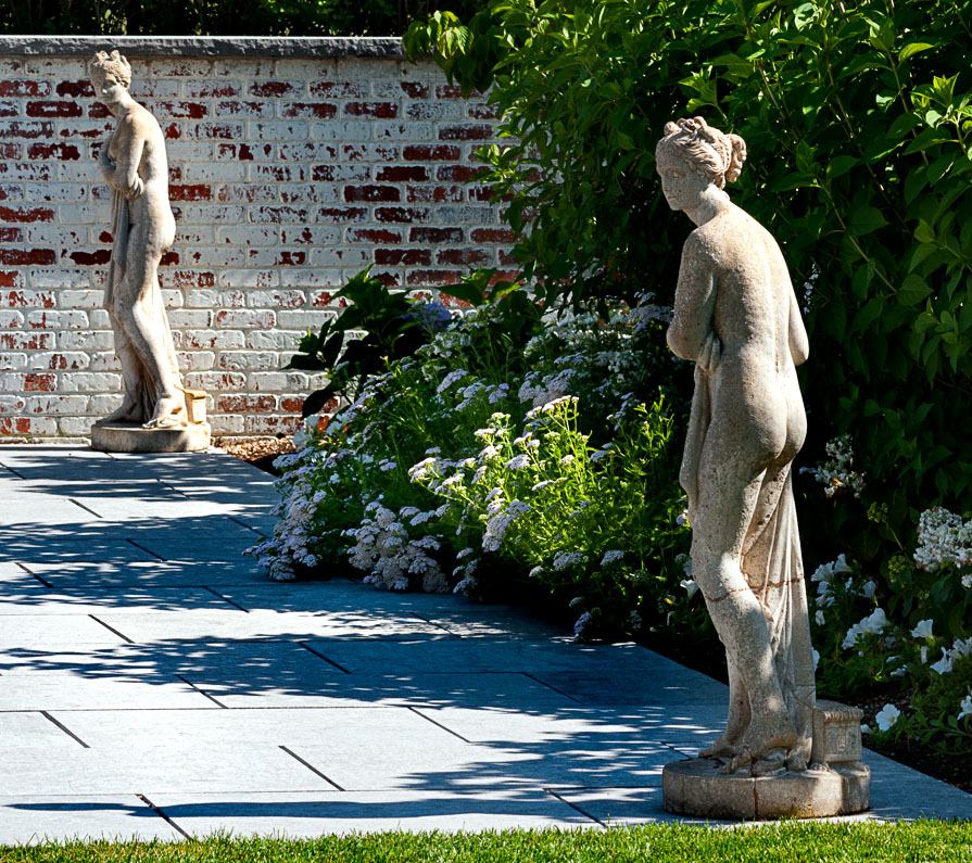 pool house statues.jpg