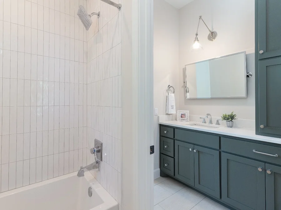201_GVW_guest_bathroom_2.jpg