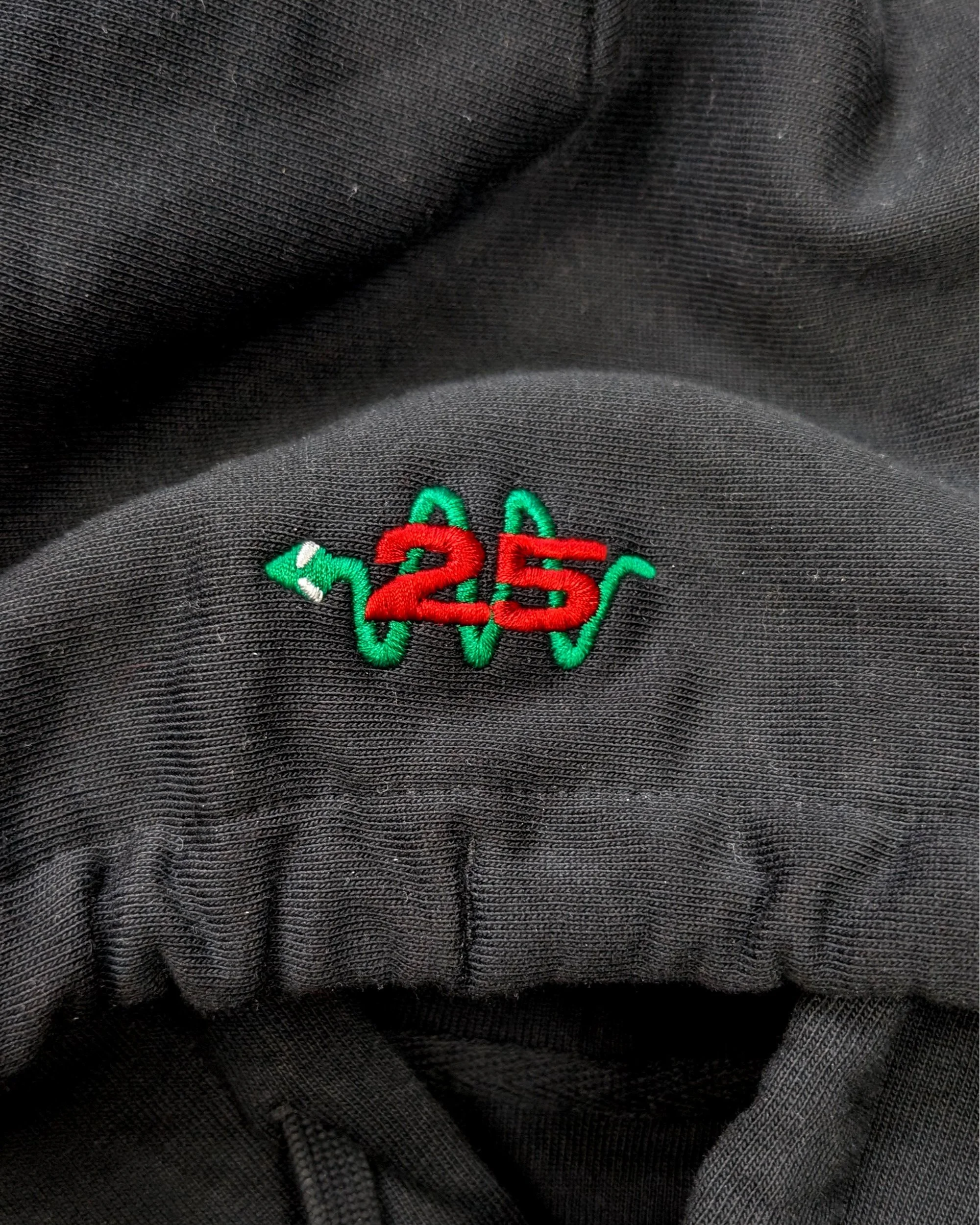 HOODIE-PROD-DETAIL-HOOD.jpg