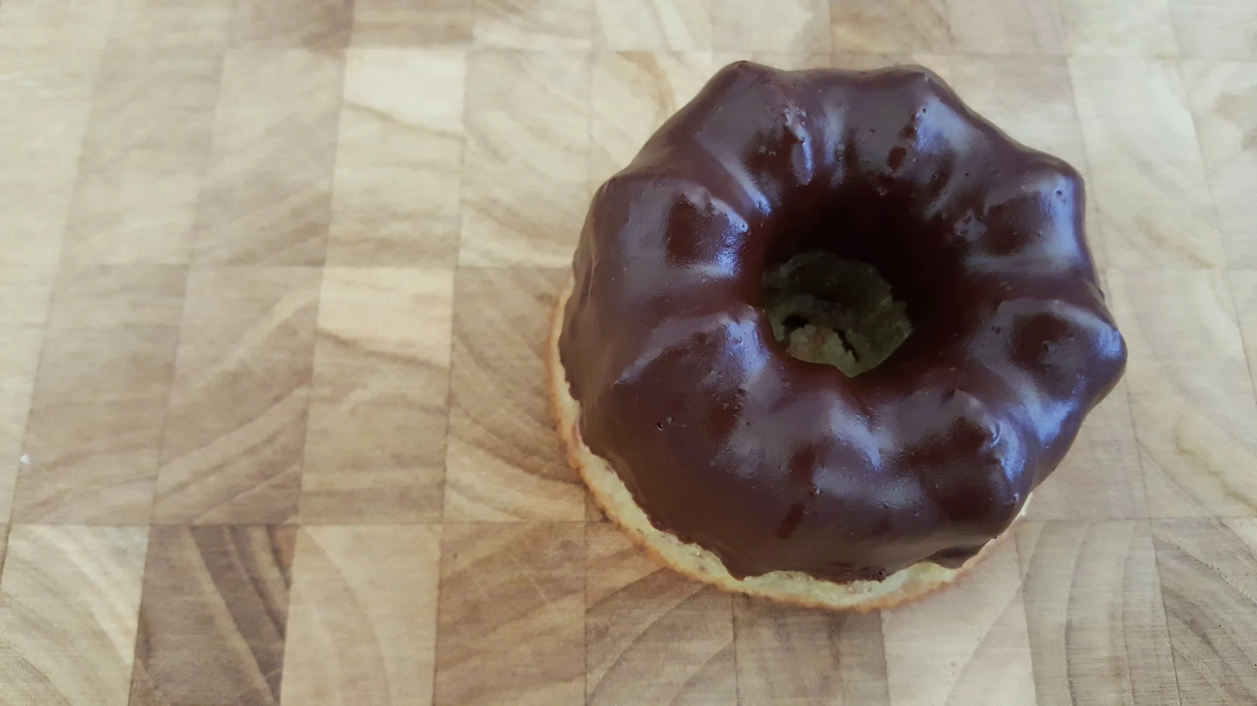 pavona-cake-almond-dark-chocolate.jpg