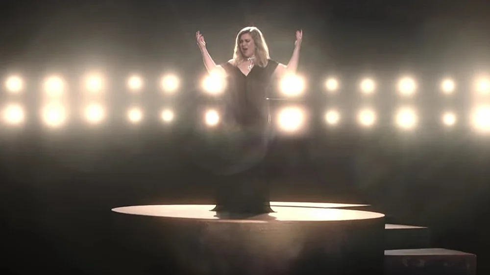 KELLY CLARKSON | I DON'T THINK ABOUT YOU