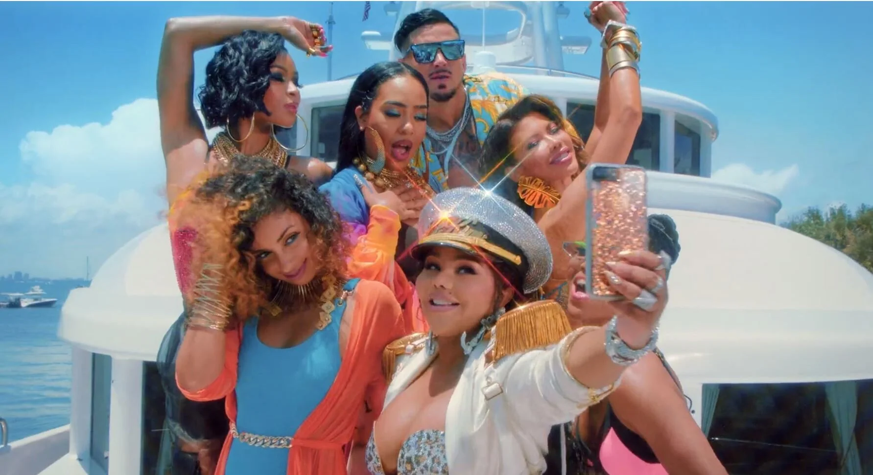 VH1 | GIRLS CRUISE SHOW OPENER