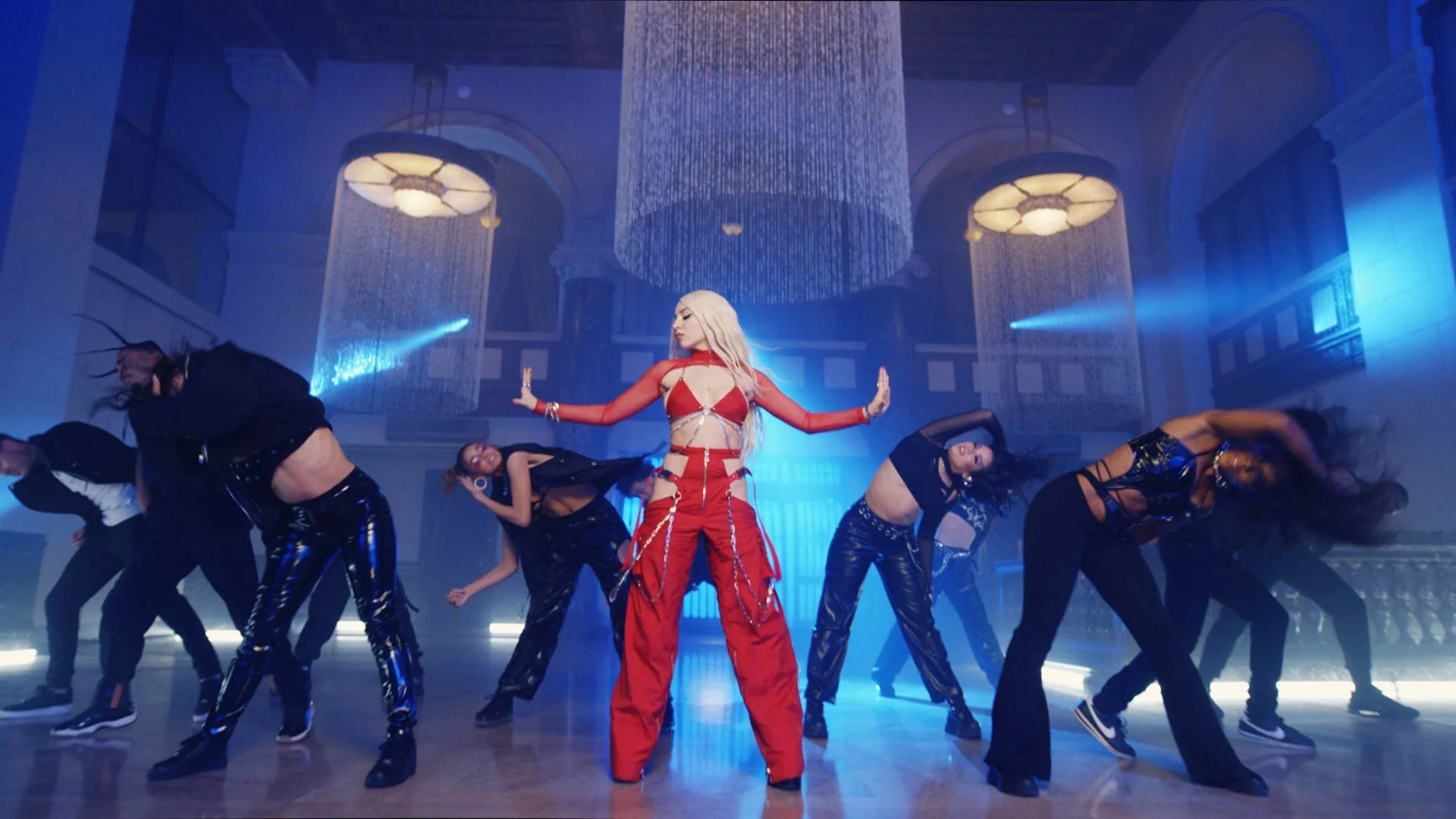 AVA MAX | MY HEAD & MY HEART