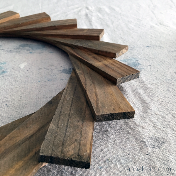 Stained wreath.