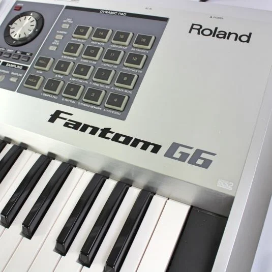 Roland Fantom G6 workstation w/case