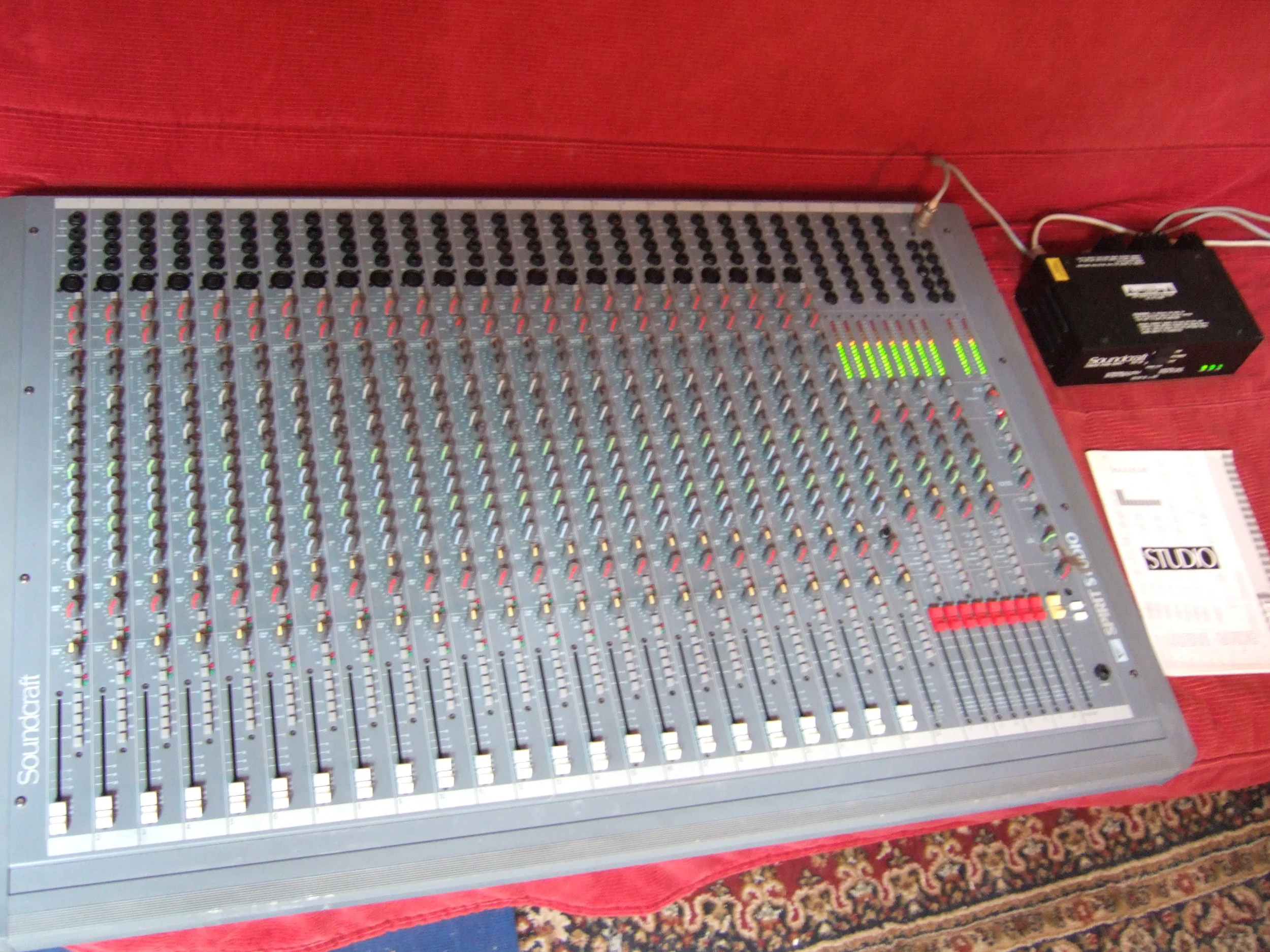 SoundCraft Spirit 24/8/2 Mixer for studio or live. w/soft case