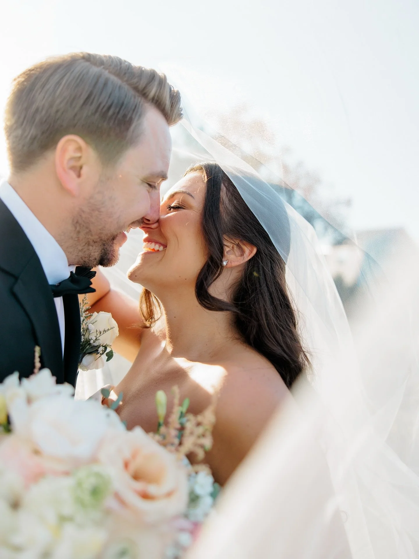 A compilation of some of my very favorite moments from J&amp;J&rsquo;s wedding day 🤍

Photography @alessandraleephoto 
Florals @betinas 
Venue @renaultwineryresort
Hair @bardotbridalhair
Makeup @_makeupbyginamarie_

#weddingphotographer #weddingphot