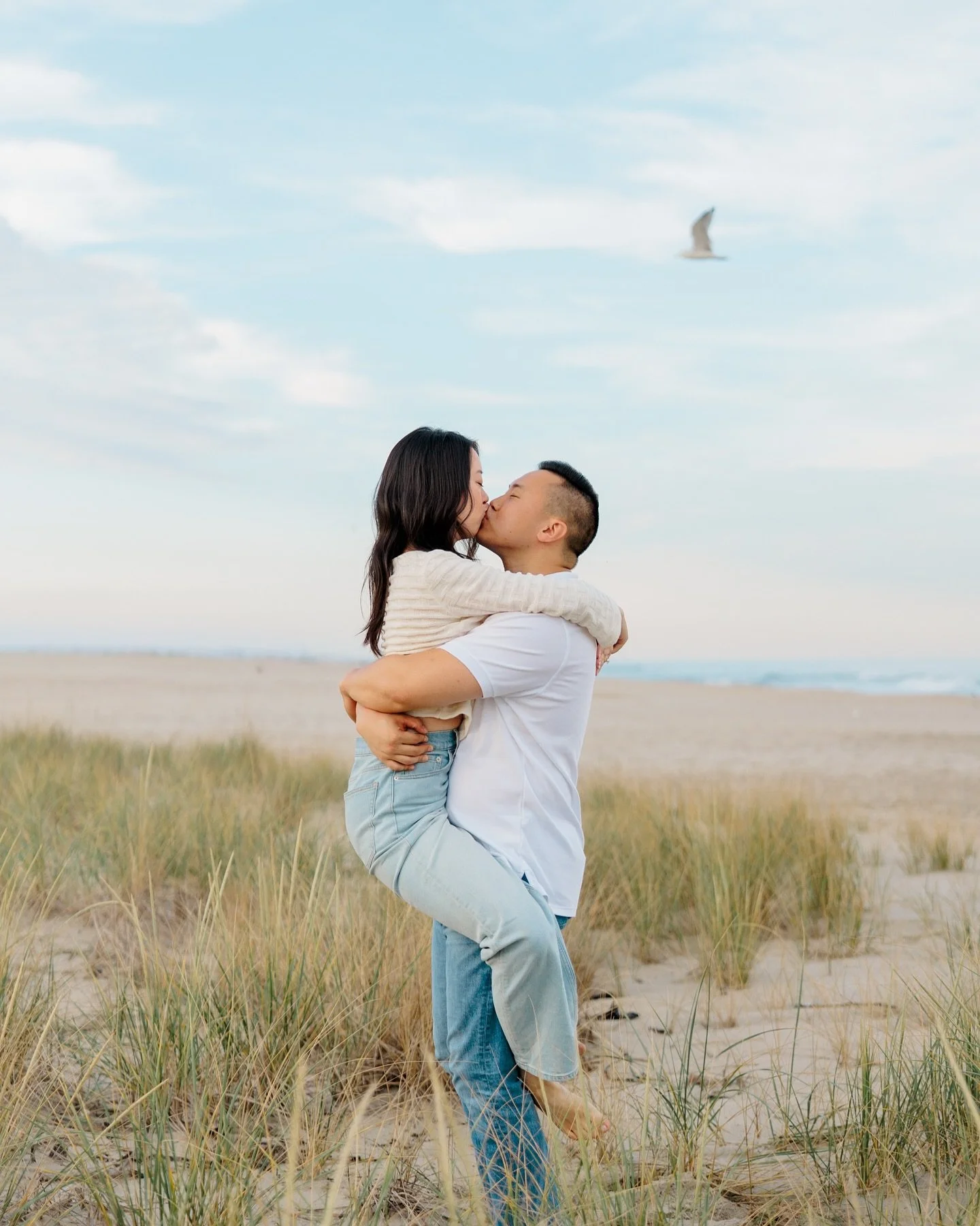 It&rsquo;s been a busy few months, but there have been so many amazing engagements/weddings that I need to get on the feed! Starting with this blast of a session with E&amp;D at the shore 🌊 I can&rsquo;t wait to end my 2025 wedding season with them 